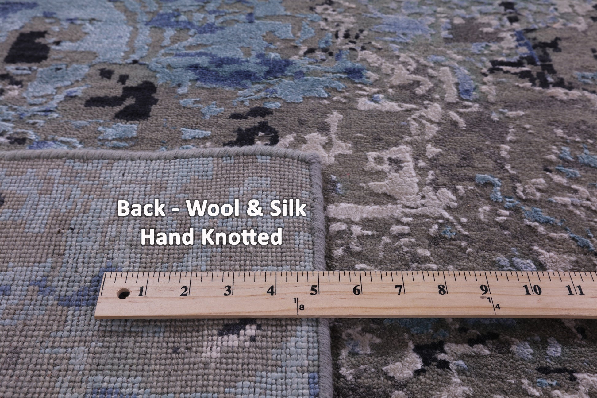 Abstract Modern Hand Knotted Wool Rug - 7' 11" X 10' 1" - Golden Nile