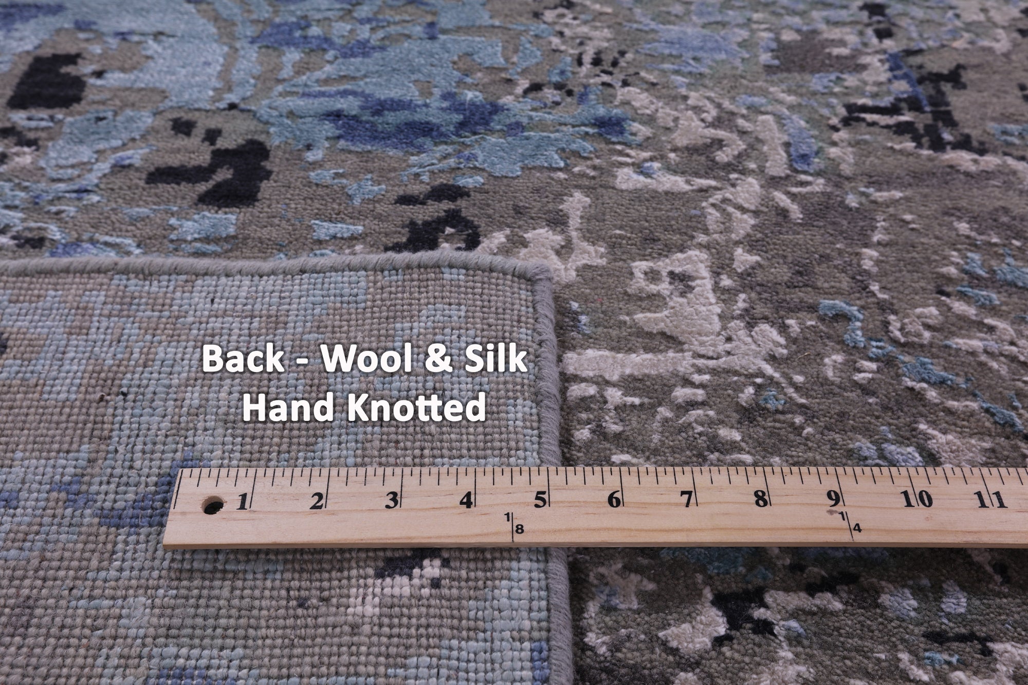Abstract Modern Hand Knotted Wool Rug - 7' 11" X 10' 1" - Golden Nile
