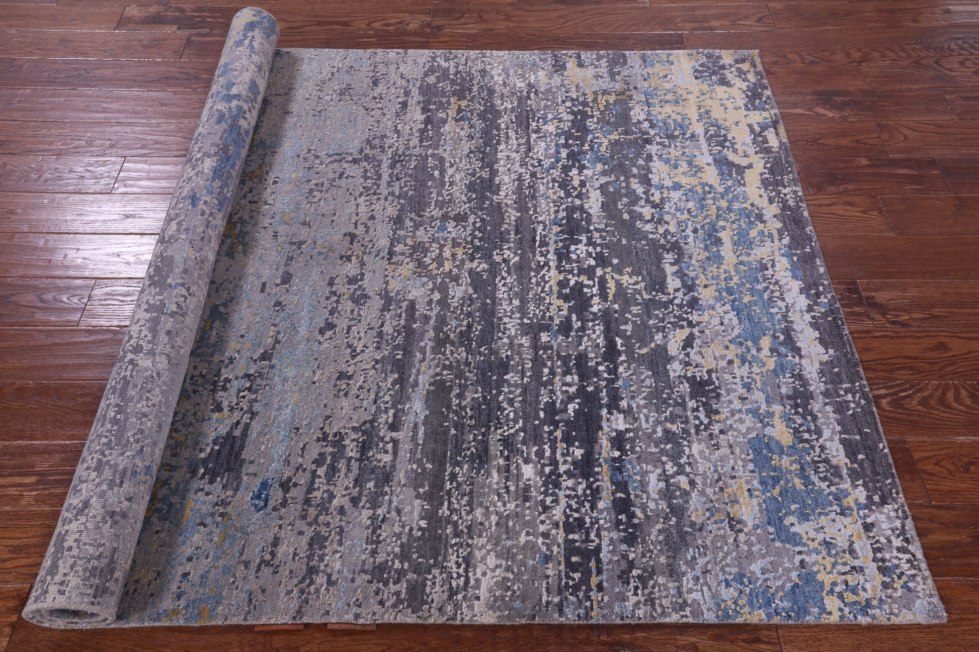 Abstract Modern Hand Knotted Wool & Silk Rug - 5' 0" X 7' 0" - Golden Nile