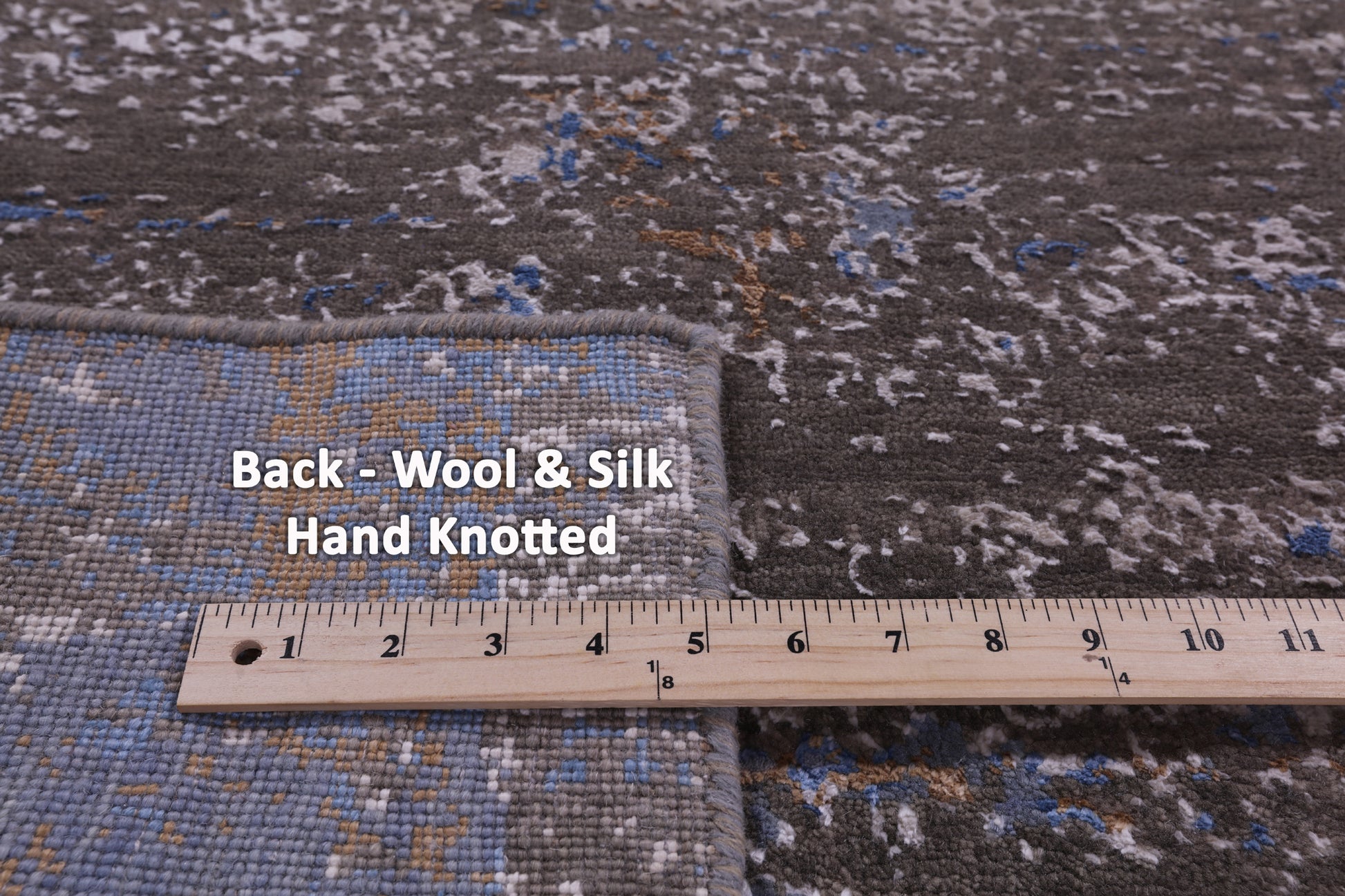 Abstract Contemporary Hand Knotted Wool & Silk Rug - 4' 0" X 6' 2" - Golden Nile