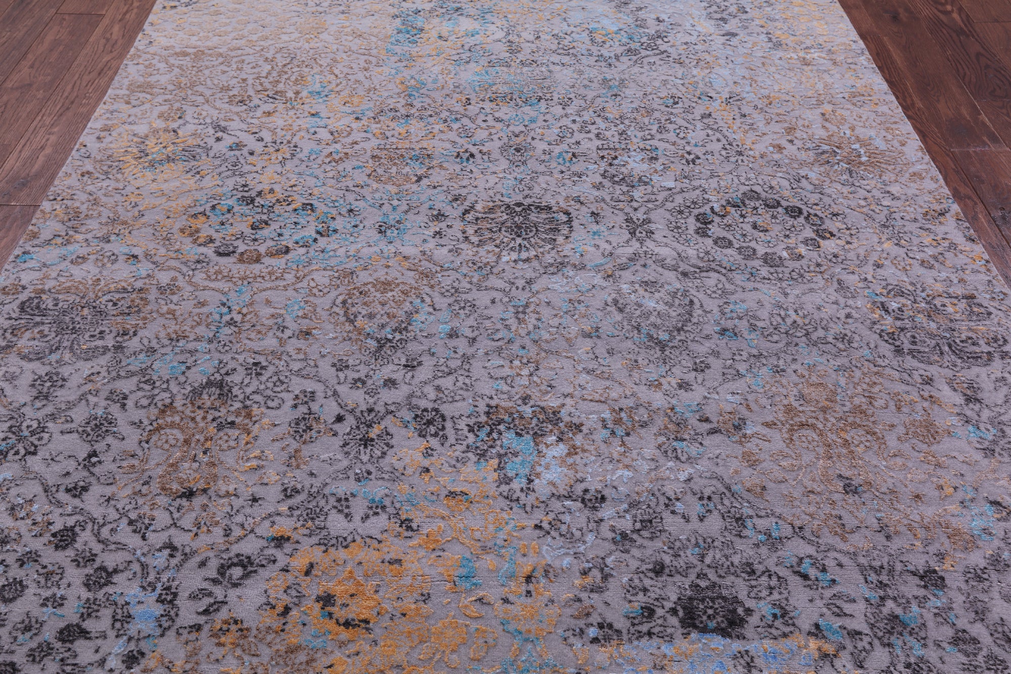 Grey Persian Tabriz Hand Knotted Wool & Silk Rug - 6' 1" X 9' 4" - Golden Nile