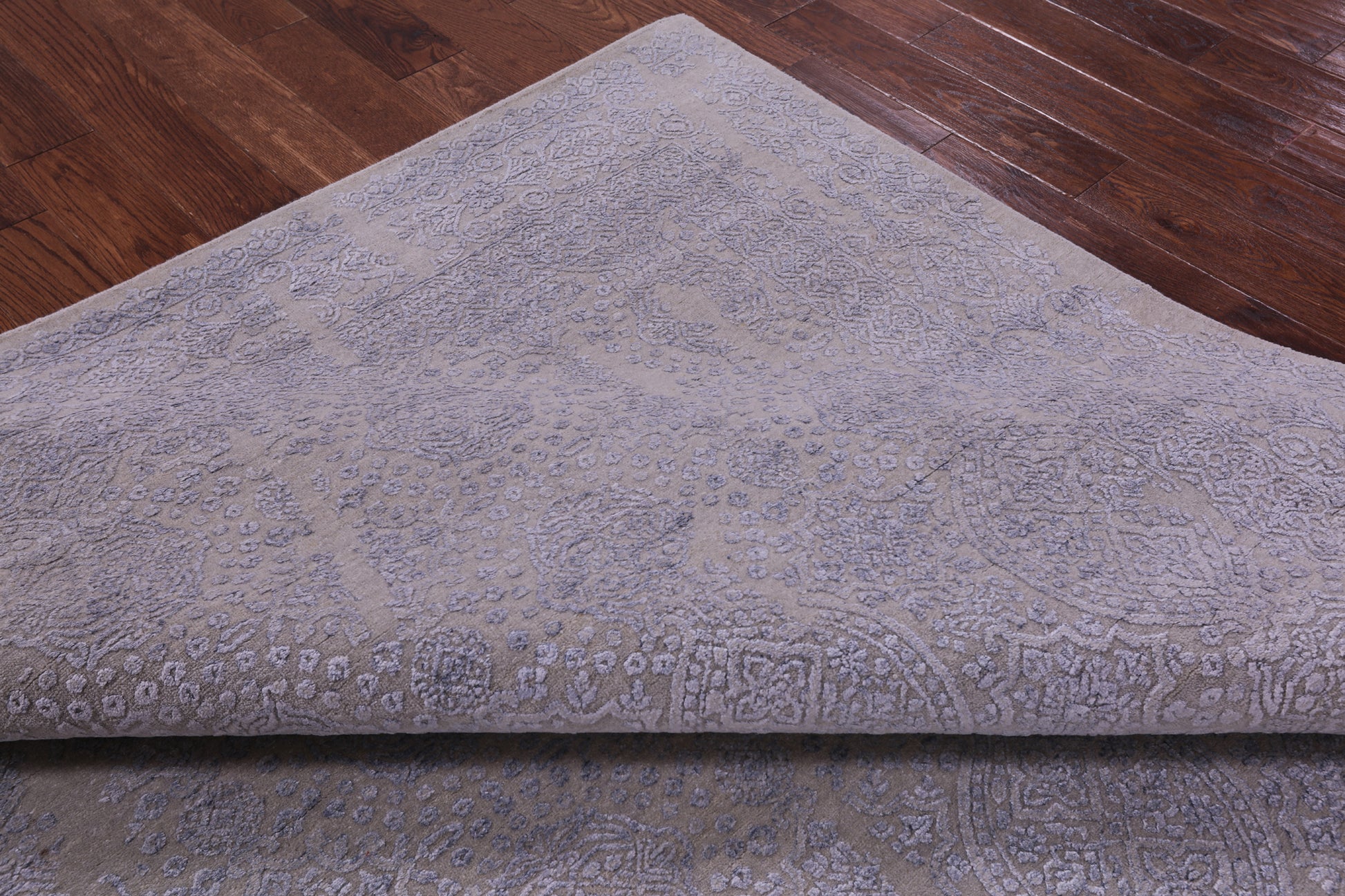 Persian Hand Knotted Wool & Silk Rug - 7' 10" X 10' 2" - Golden Nile