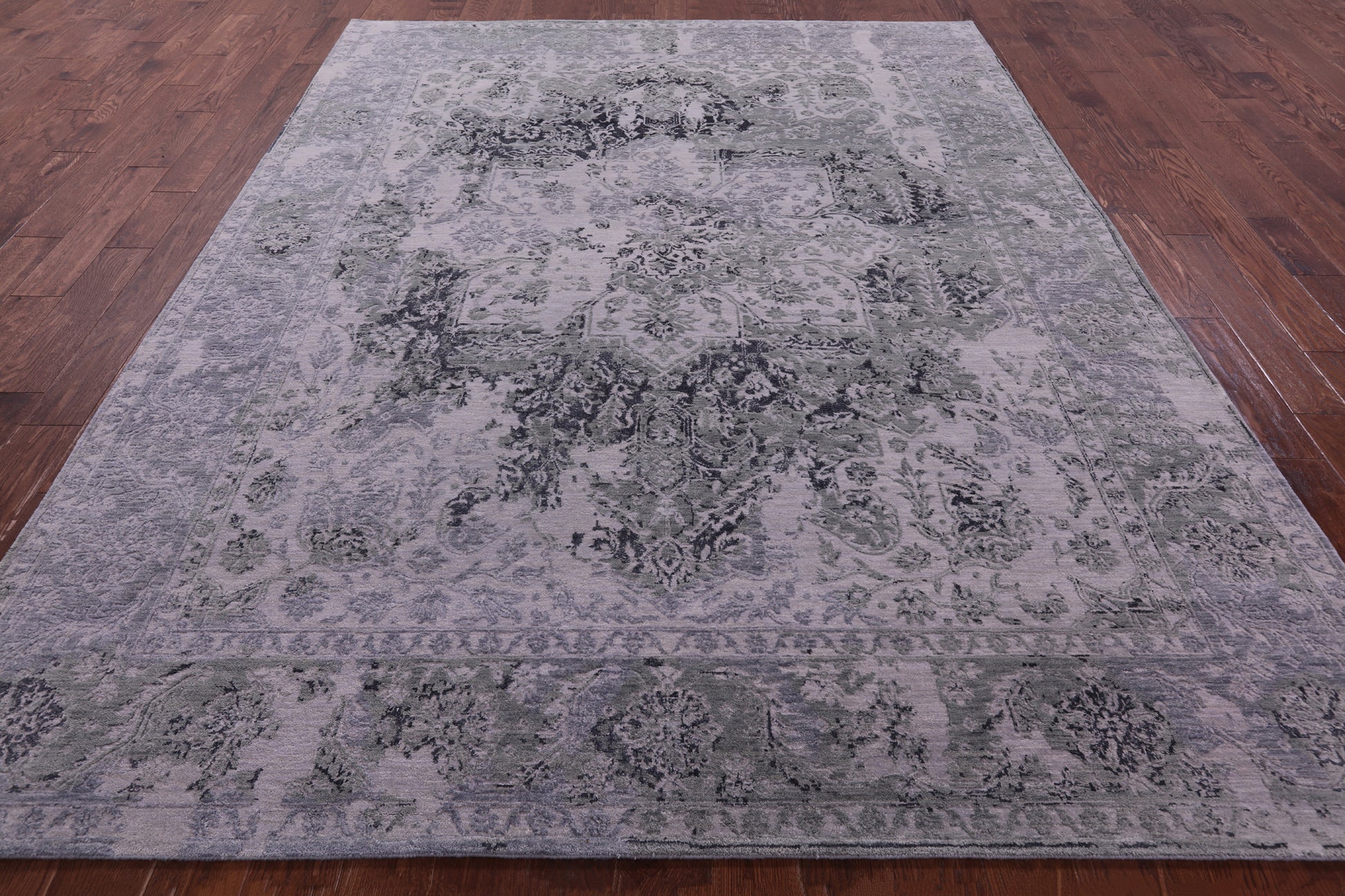 Grey Persian Fine Serapi Hand Knotted Wool & Silk Rug - 7' 11" X 10' 2" - Golden Nile