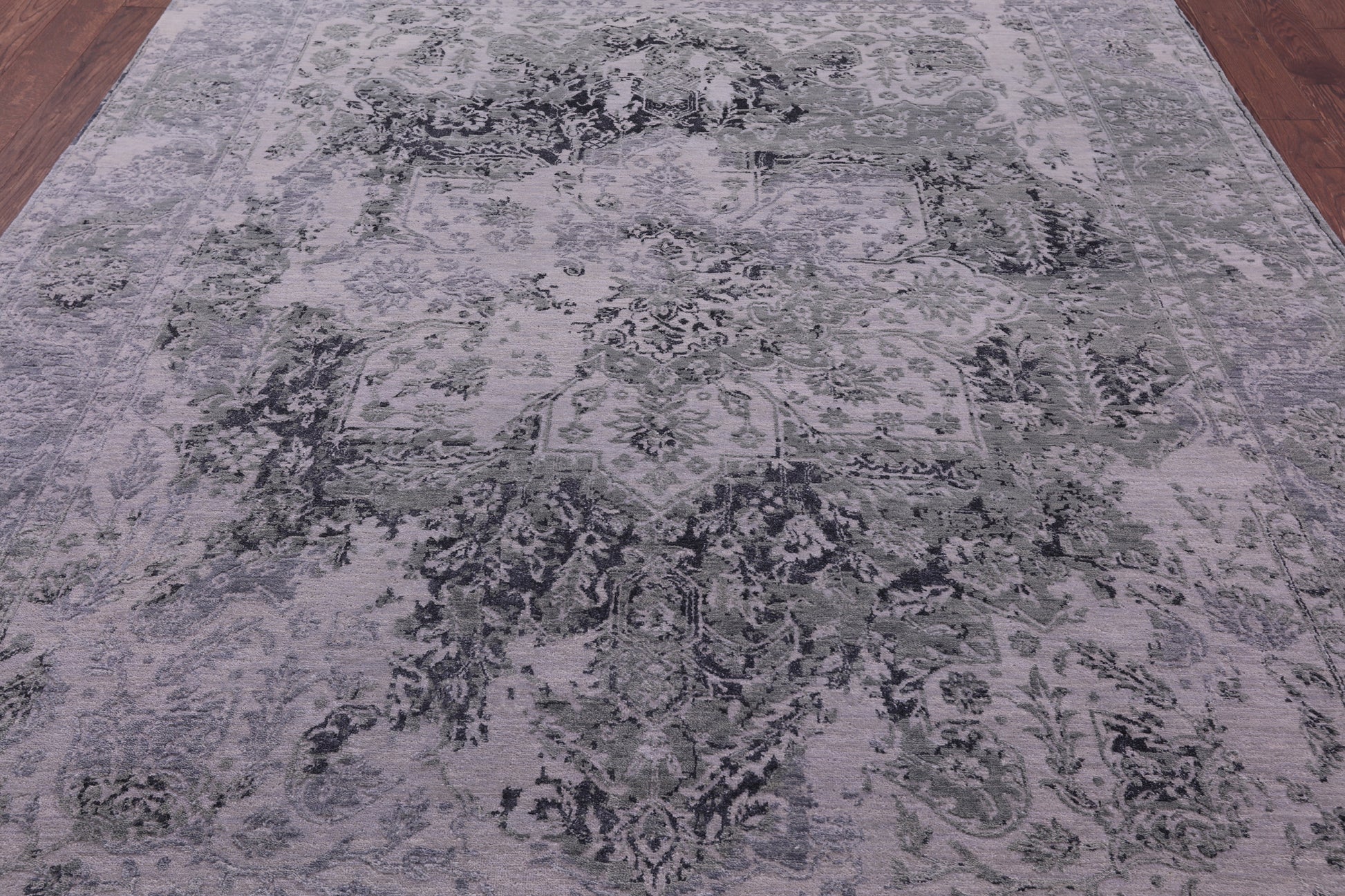 Grey Persian Fine Serapi Hand Knotted Wool & Silk Rug - 7' 11" X 10' 2" - Golden Nile