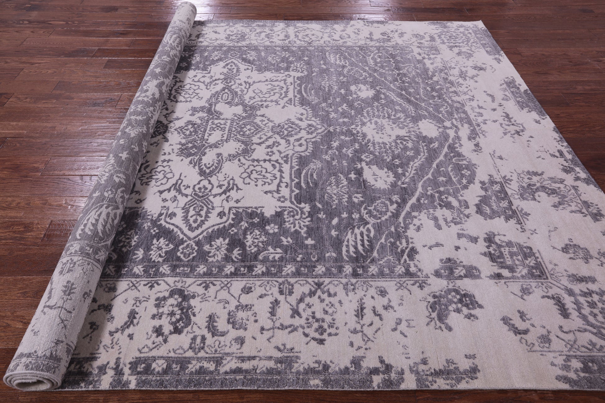 Grey Persian Fine Serapi Hand Knotted Wool Rug - 7' 11" X 10' 2" - Golden Nile