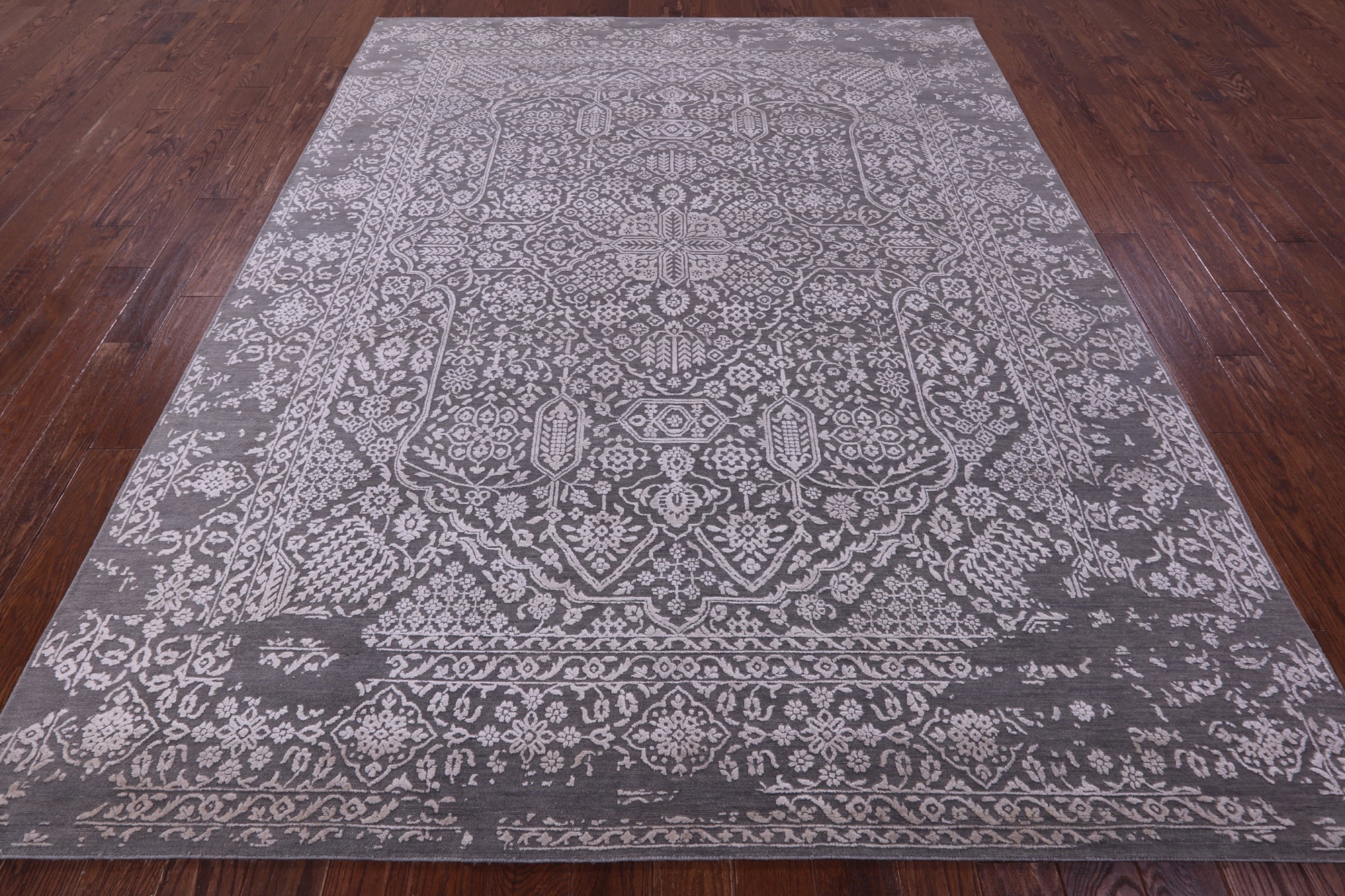 Grey Persian Tabriz Handmade Wool & Silk Rug - 7' 11" X 9' 11" - Golden Nile