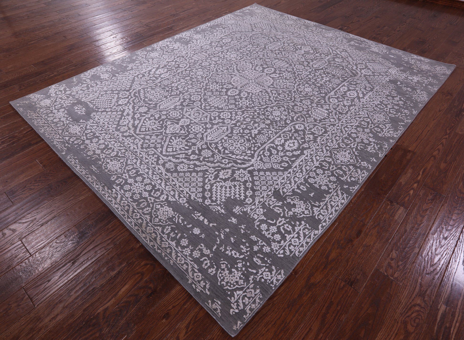 Grey Persian Tabriz Handmade Wool & Silk Rug - 7' 11" X 9' 11" - Golden Nile