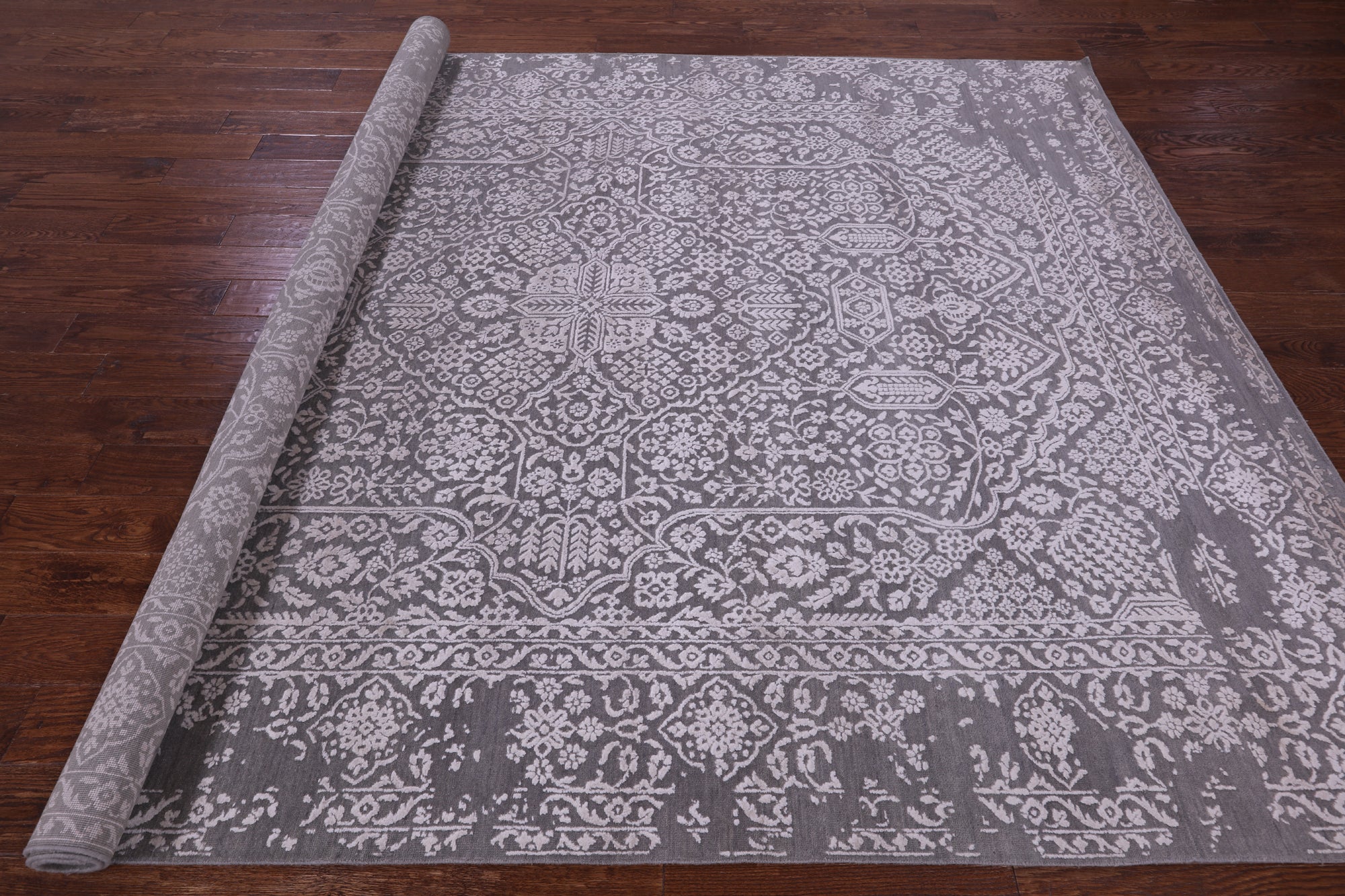 Grey Persian Tabriz Handmade Wool & Silk Rug - 7' 11" X 9' 11" - Golden Nile