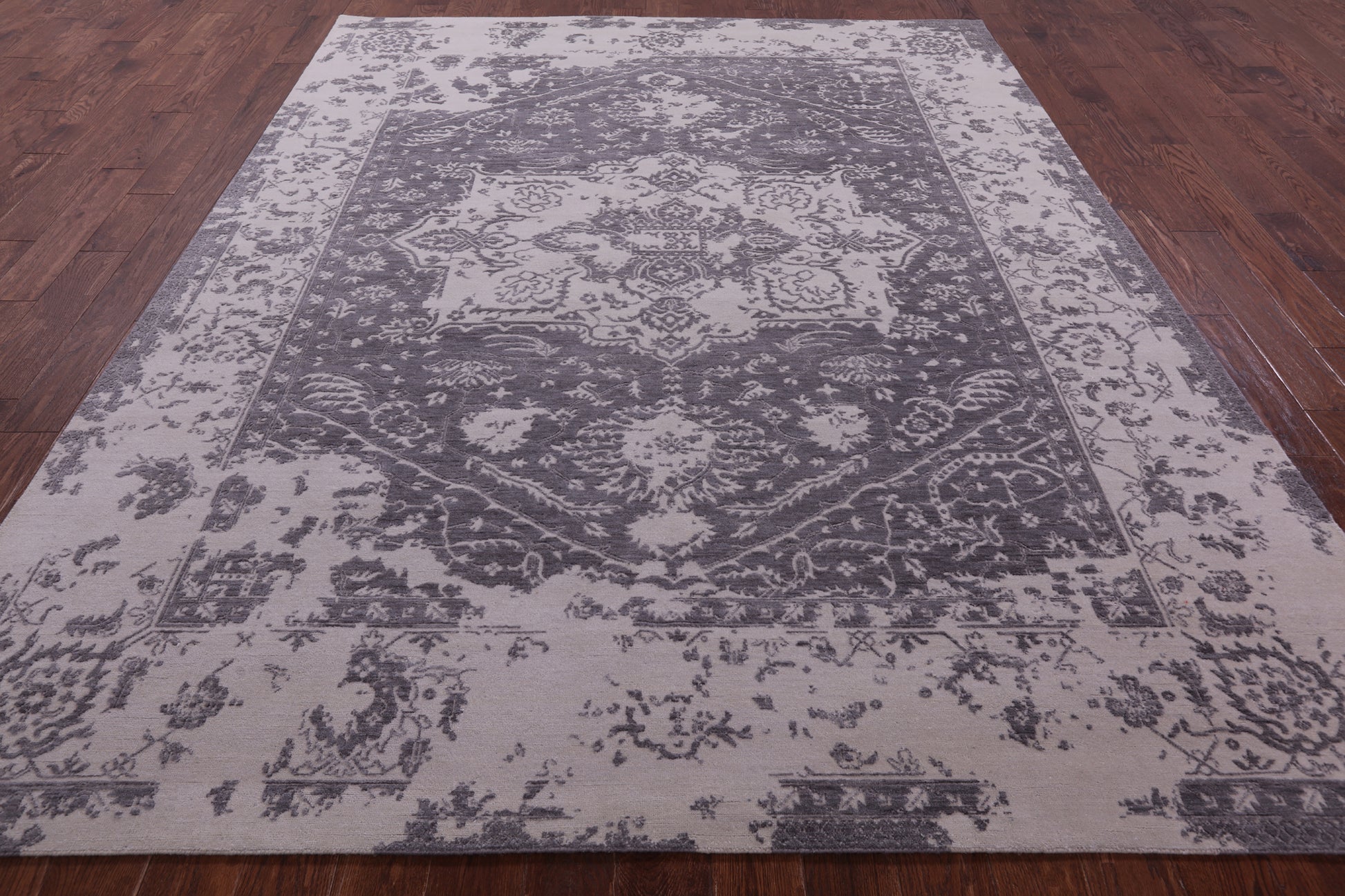 Grey Persian Fine Serapi Hand Knotted Wool Rug - 7' 11" X 10' 1" - Golden Nile