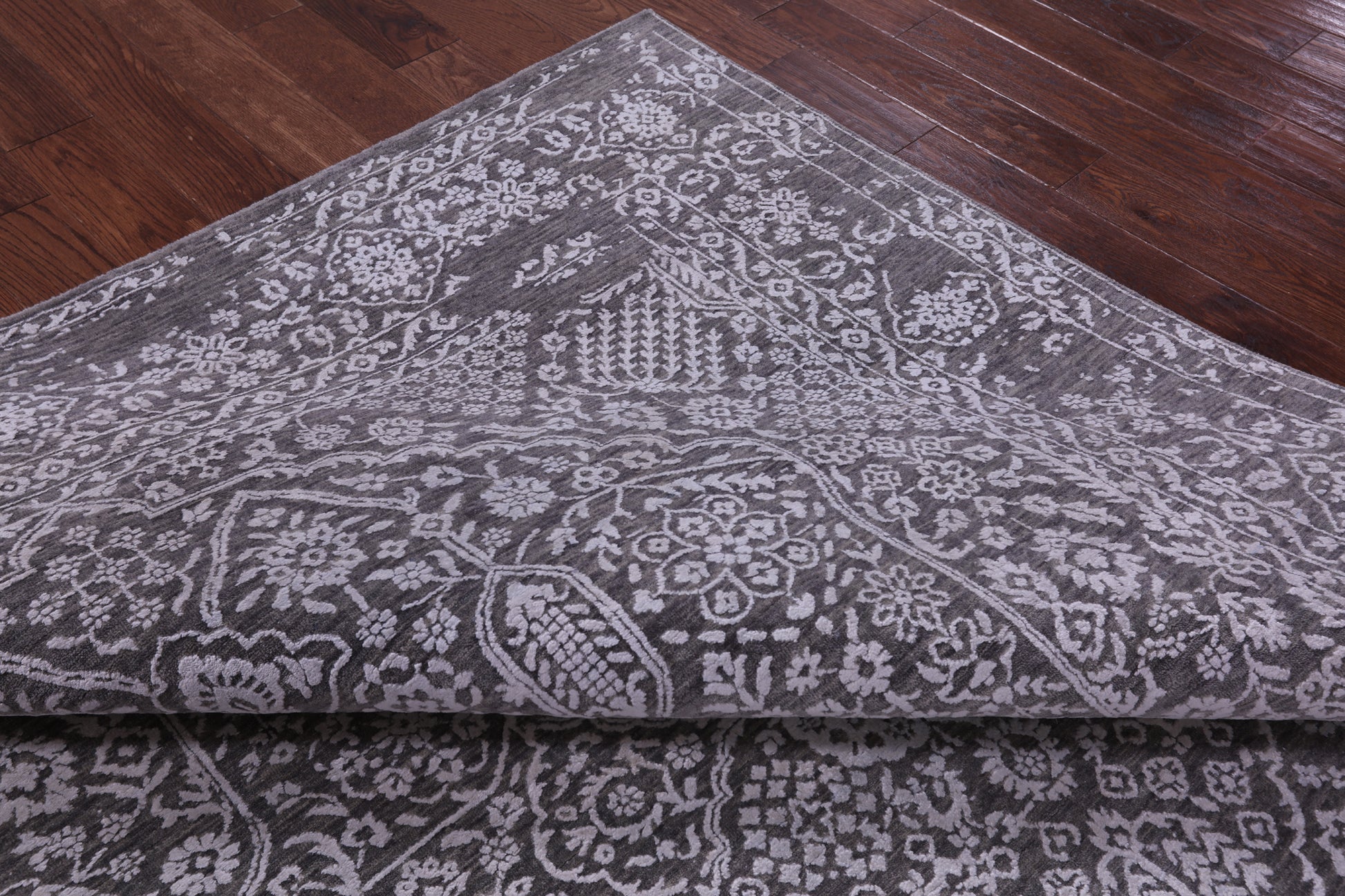 Grey Persian Hand Knotted Wool & Silk Rug - 7' 8" X 9' 11" - Golden Nile