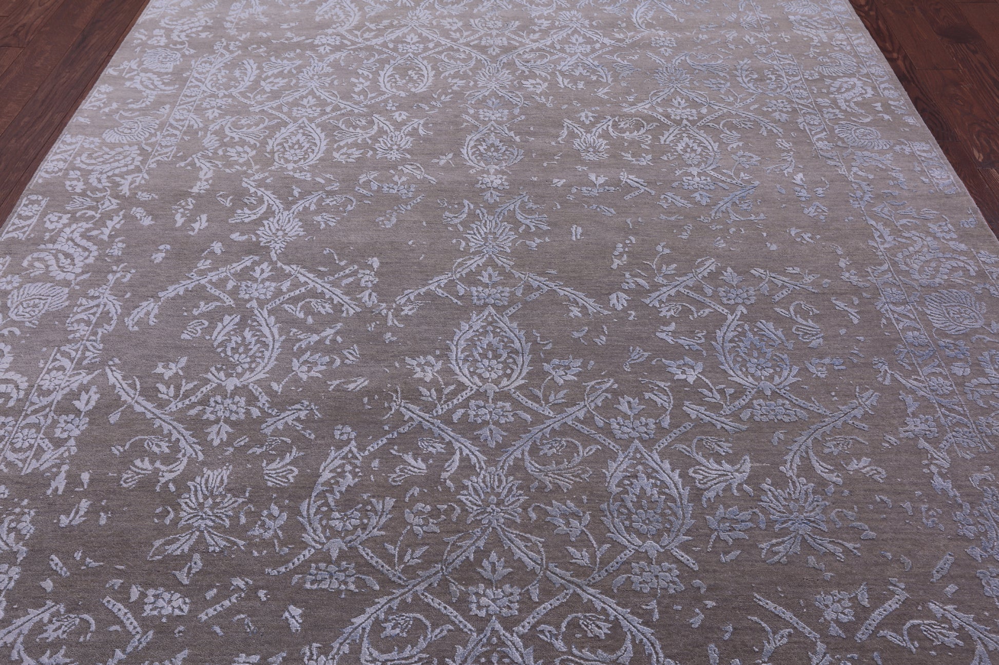 Grey Contemporary Hand Knotted Wool & Silk Rug - 7' 7" X 10' 0" - Golden Nile