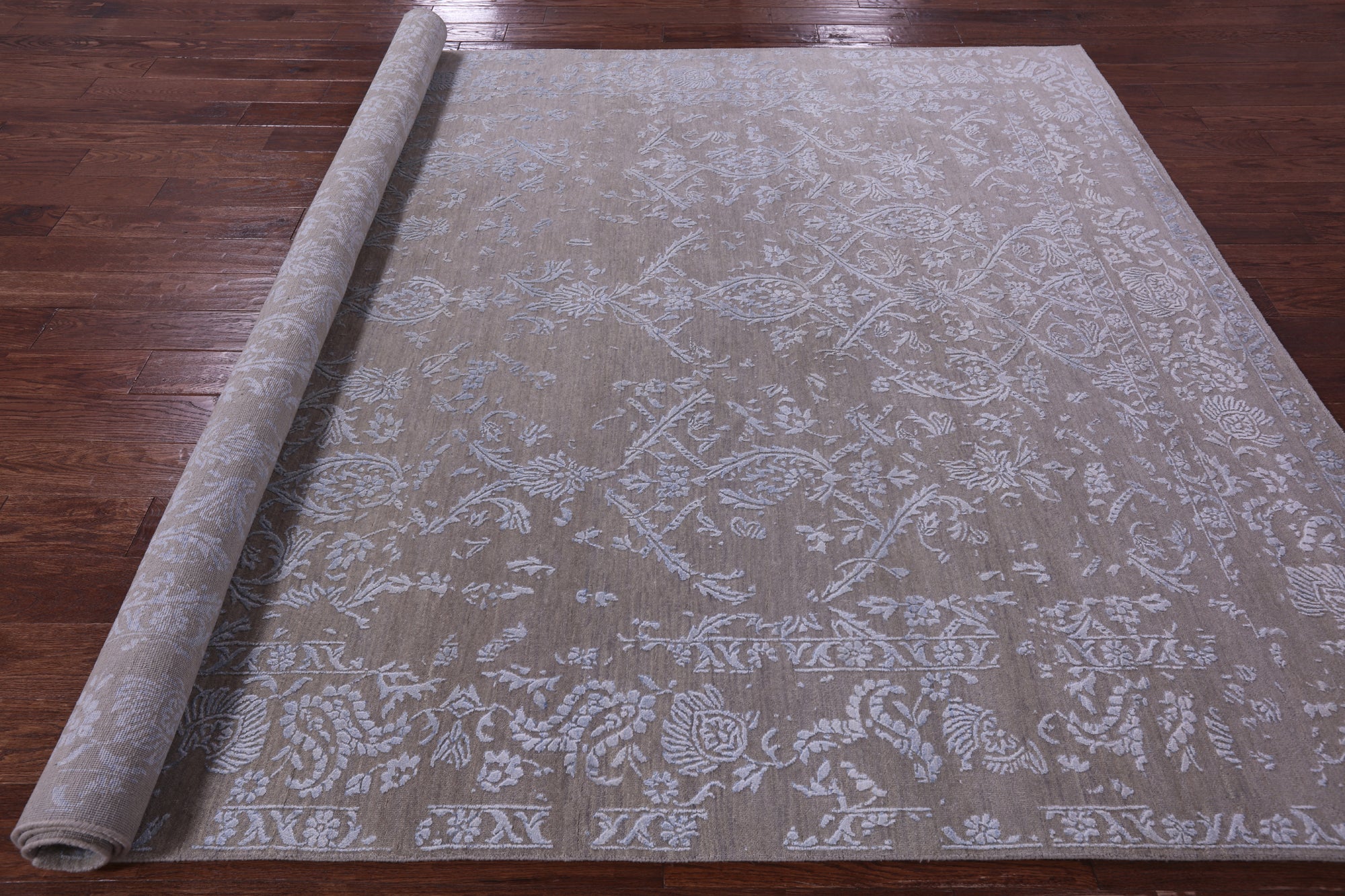 Grey Contemporary Hand Knotted Wool & Silk Rug - 7' 7" X 10' 0" - Golden Nile