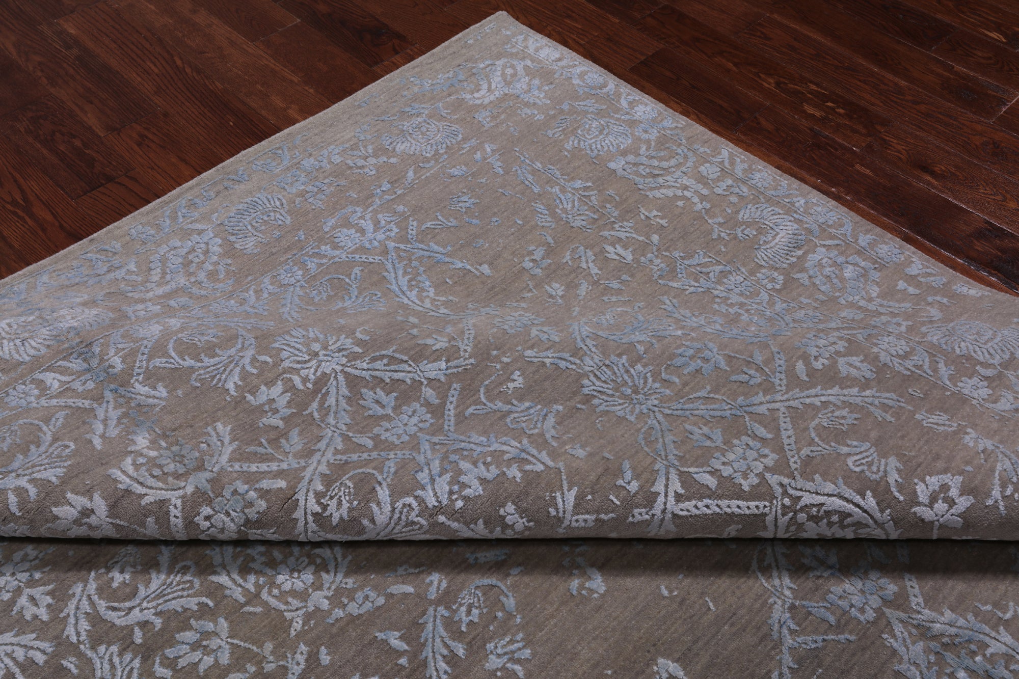 Grey Contemporary Hand Knotted Wool & Silk Rug - 7' 7" X 10' 0"