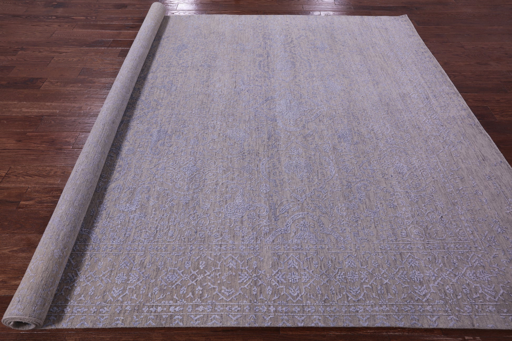 Grey Persian Hand Knotted Wool & Silk Rug - 7' 11" X 9' 10" - Golden Nile