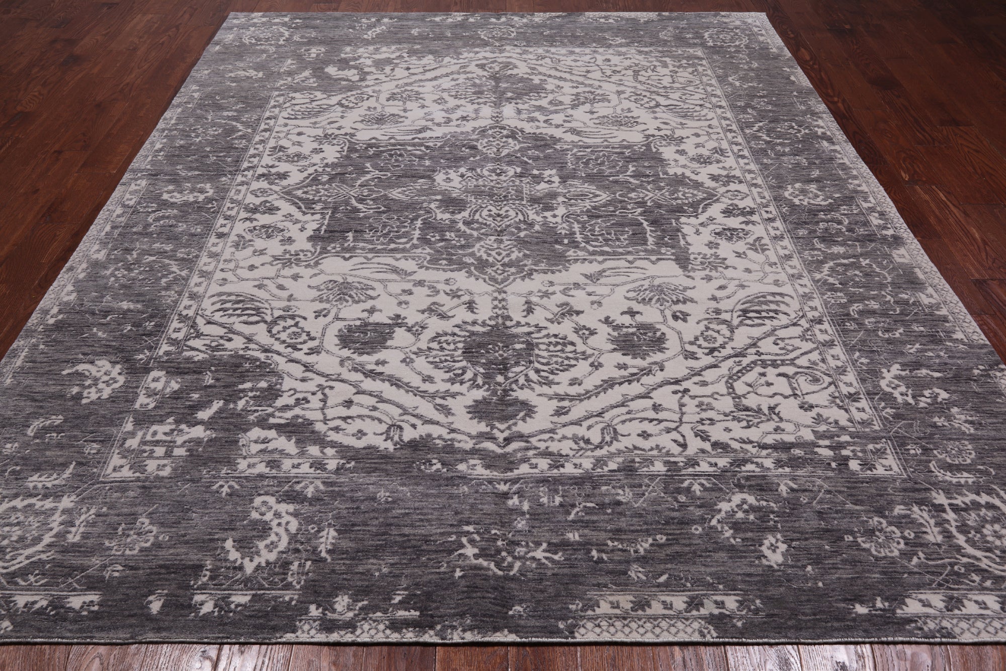 Ivory Persian Fine Serapi Hand Knotted Wool Rug - 7' 11" X 9' 7"