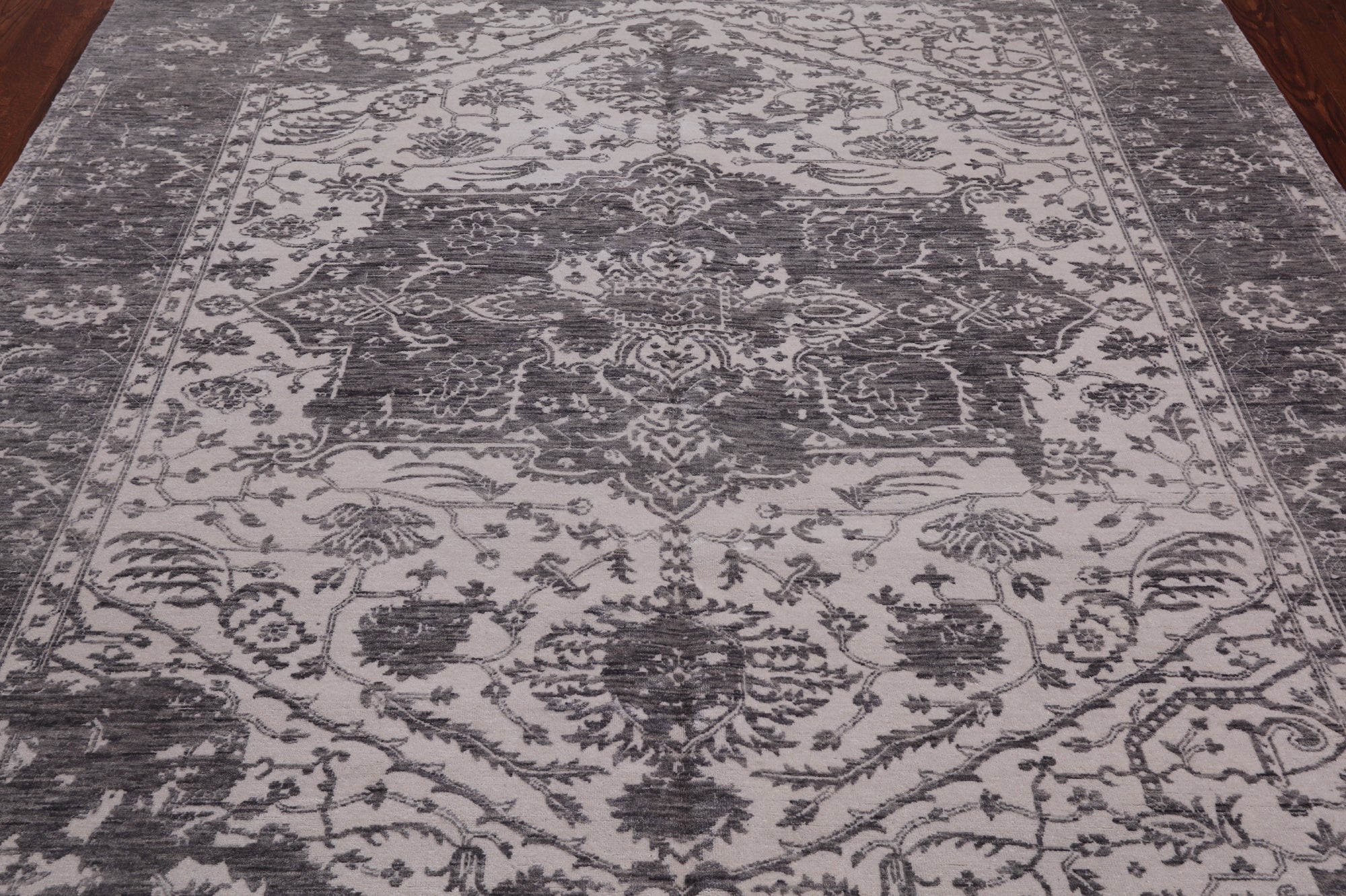 Ivory Persian Fine Serapi Hand Knotted Wool Rug - 7' 11" X 9' 7"