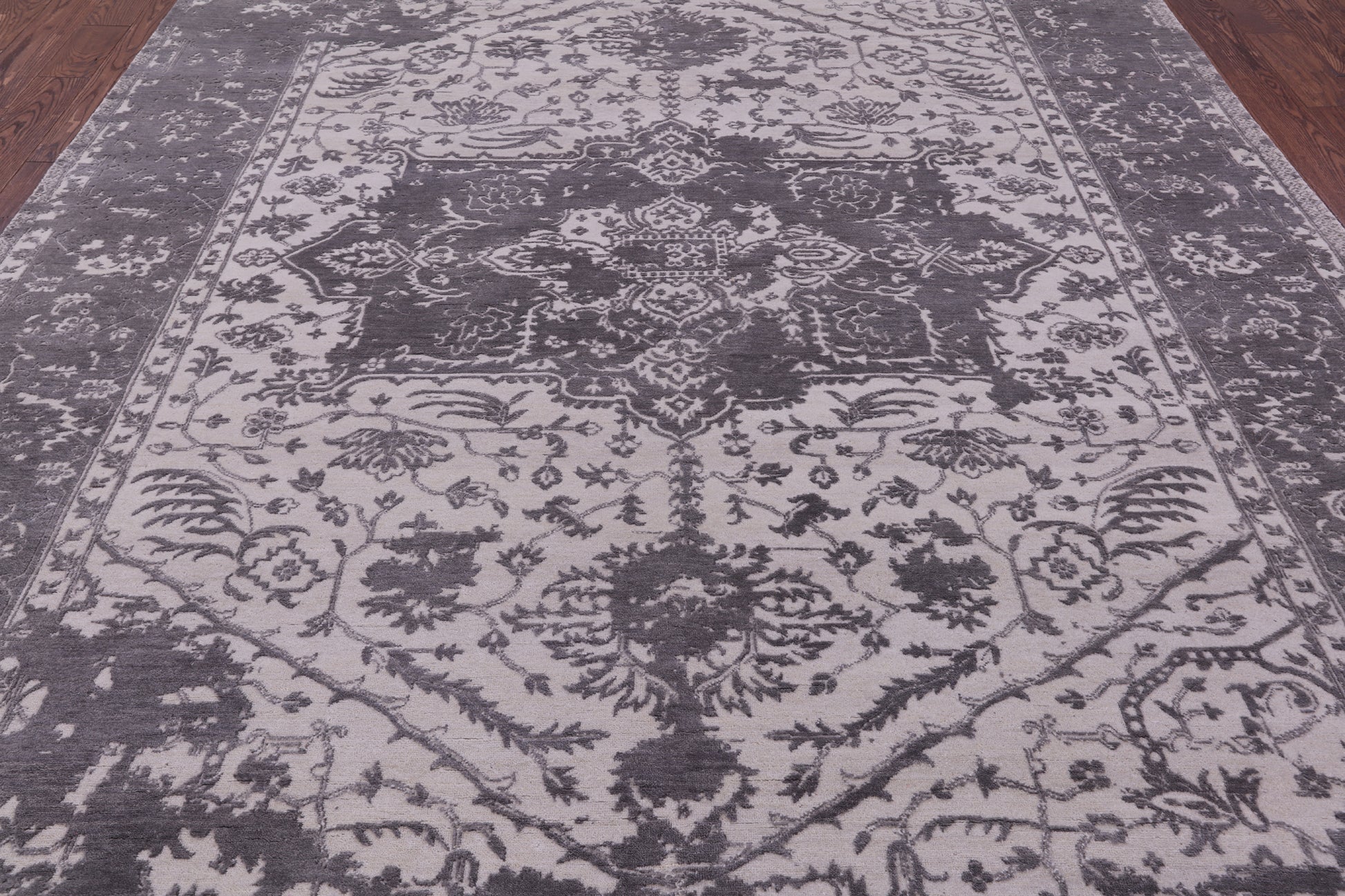 Ivory Persian Fine Serapi Handmade Wool Rug - 8' 11" X 12' 5" - Golden Nile