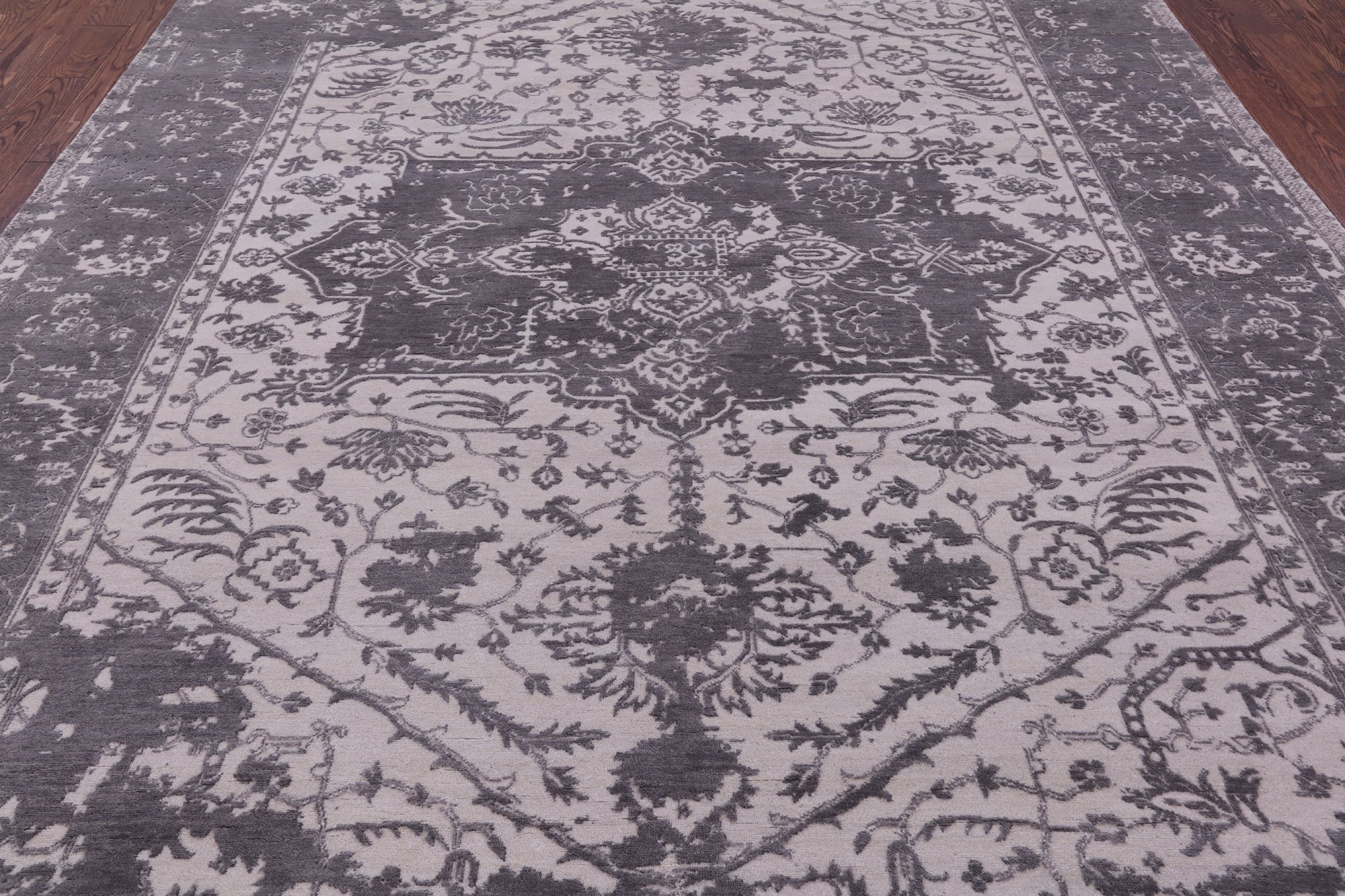 Ivory Persian Fine Serapi Handmade Wool Rug - 8' 11" X 12' 5" - Golden Nile