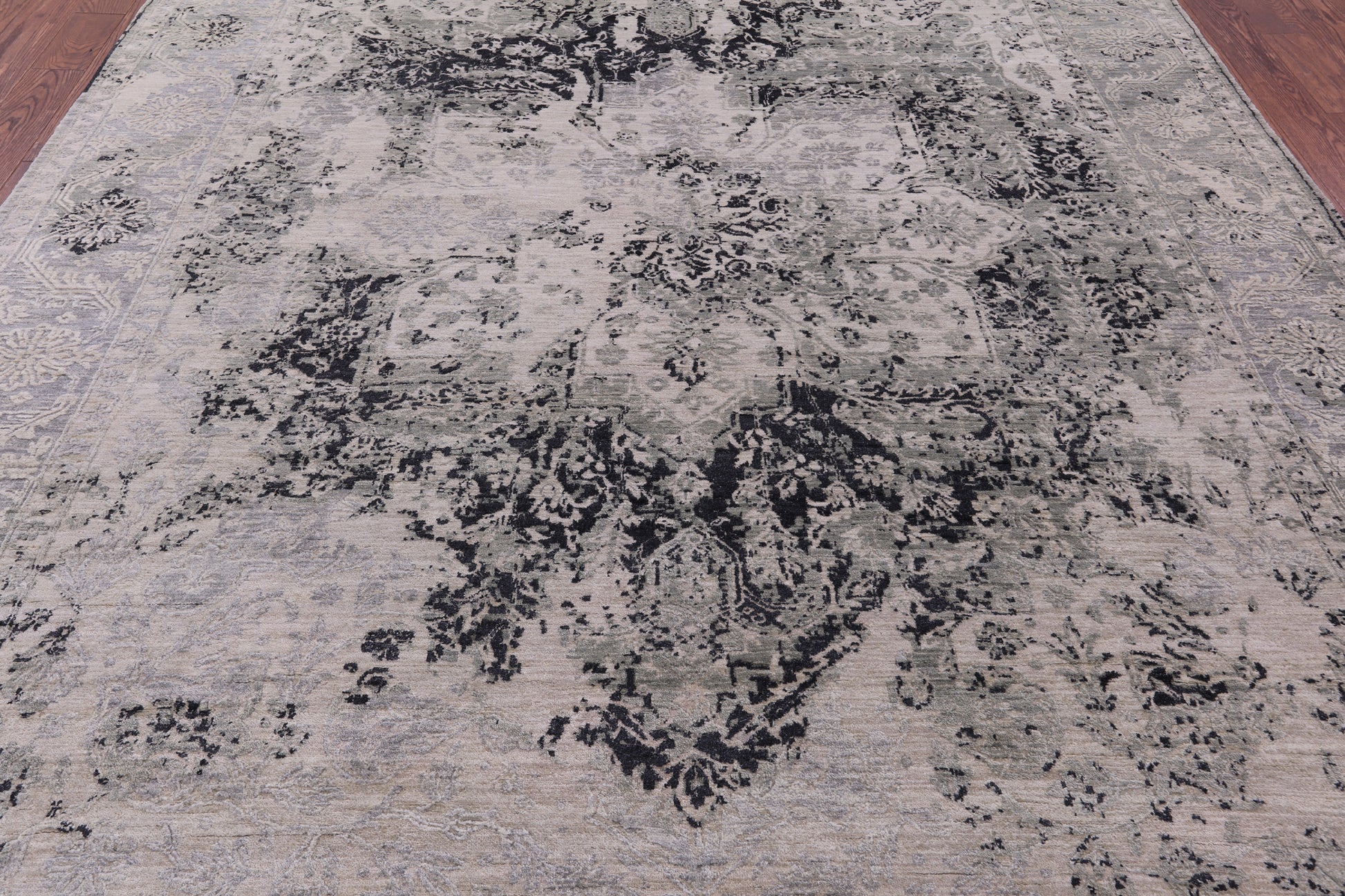 Grey Persian Fine Serapi Hand Knotted Wool Rug - 9' 0" X 11' 11" - Golden Nile