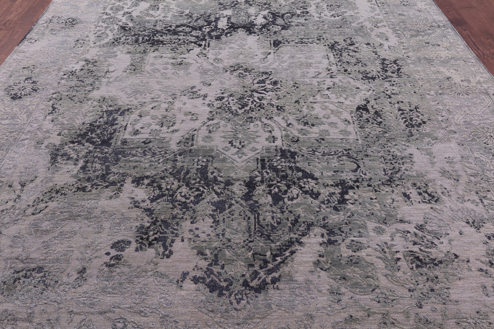 Grey Persian Fine Serapi Hand Knotted Wool & Silk Rug - 8' 10" X 12' 1" - Golden Nile