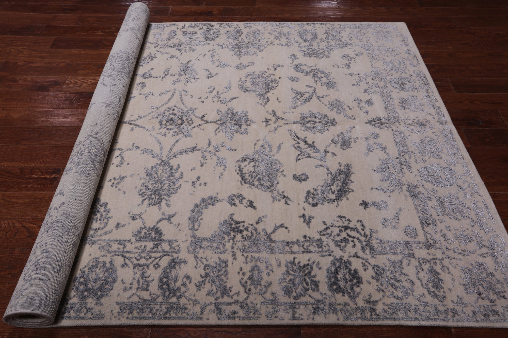 SUPER SALE Ivory Persian Tabriz Hand Knotted Wool & Silk Rug - 6' 0" X 9' 3"