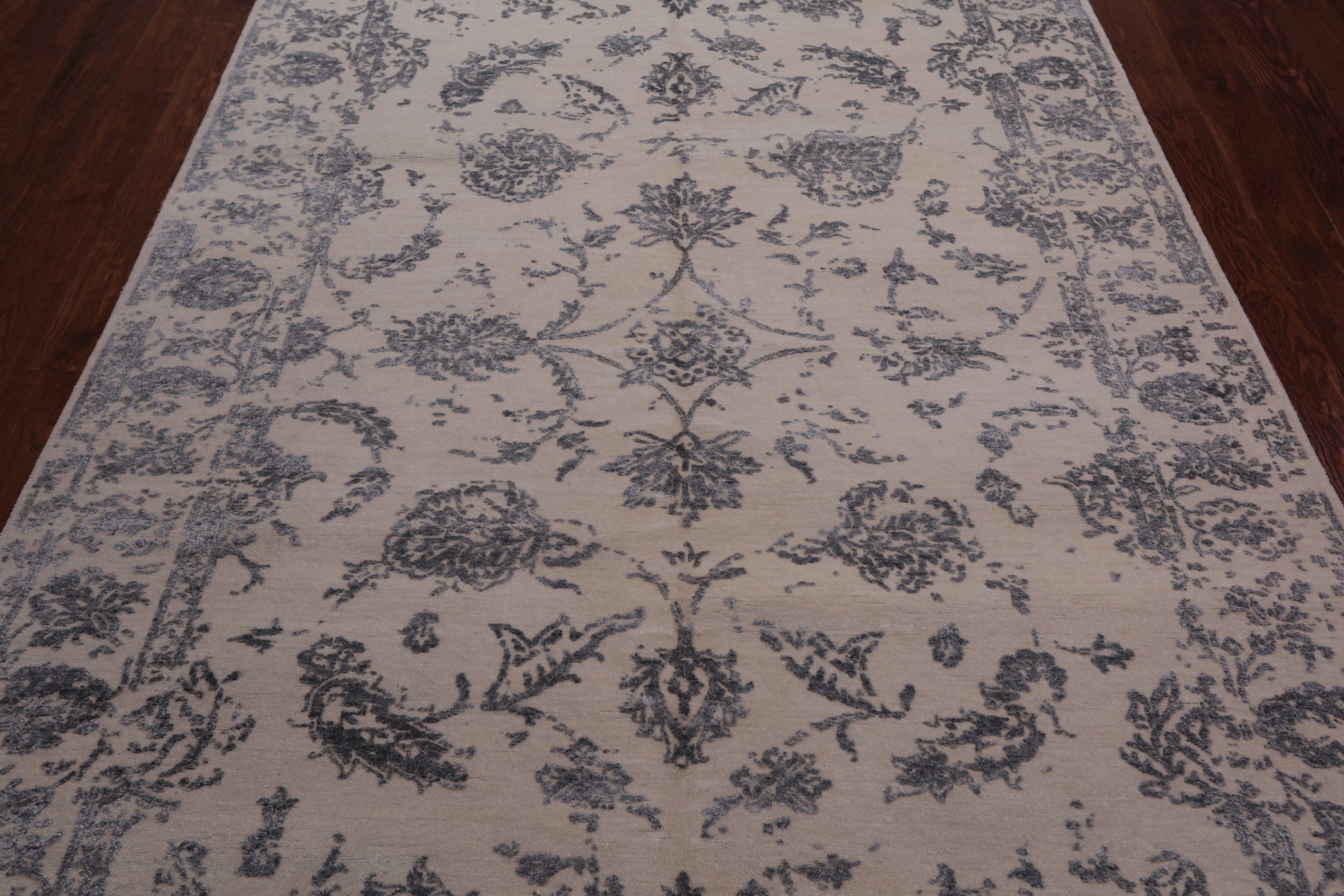 SUPER SALE Ivory Persian Tabriz Hand Knotted Wool & Silk Rug - 6' 0" X 9' 3"