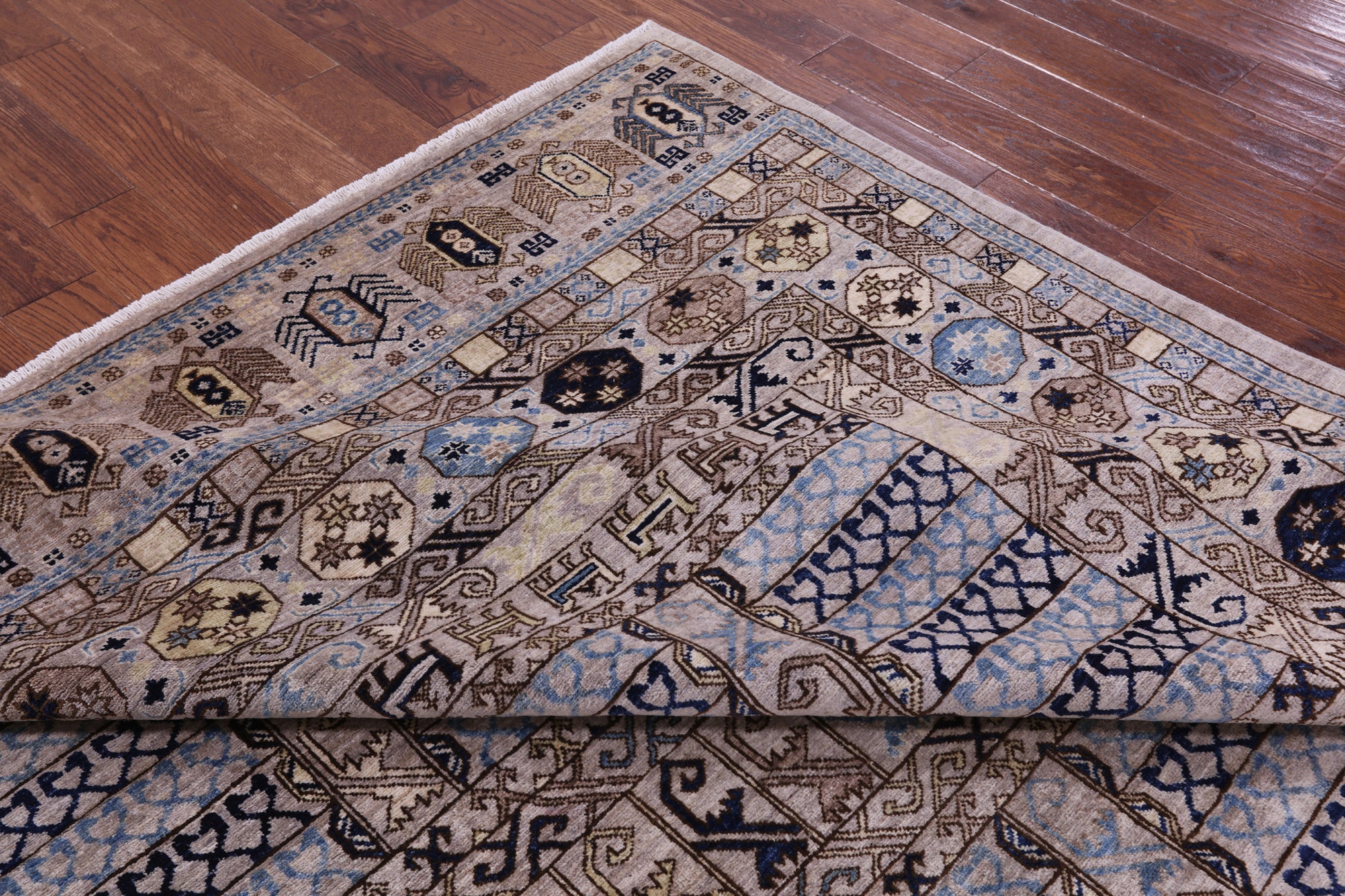 Turkmen Ersari Handmade Wool Rug - 7' 10" X 9' 11" - Golden Nile