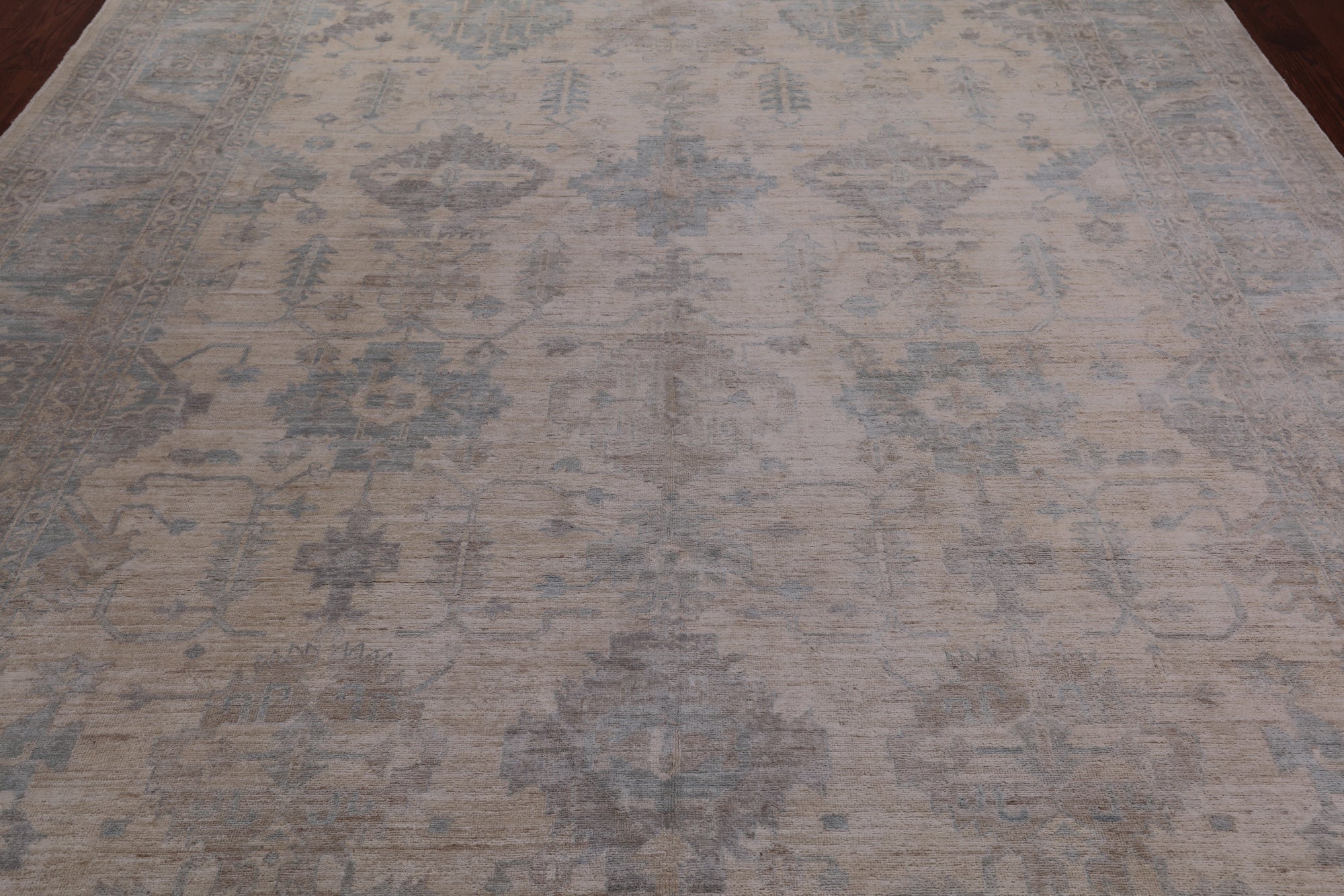 Ivory Turkish Oushak Hand Knotted Wool Rug - 9' 1" X 11' 9"