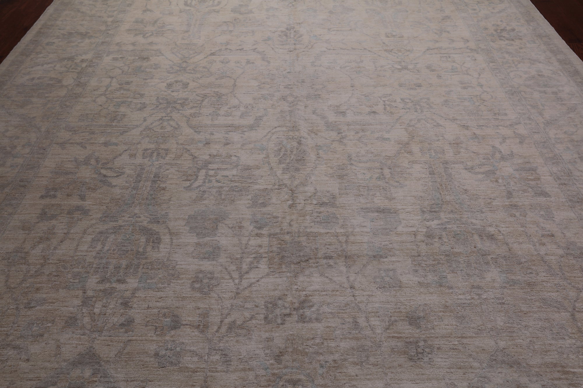 Ivory Turkish Oushak Hand Knotted Wool Rug - 9' 10" X 13' 9"