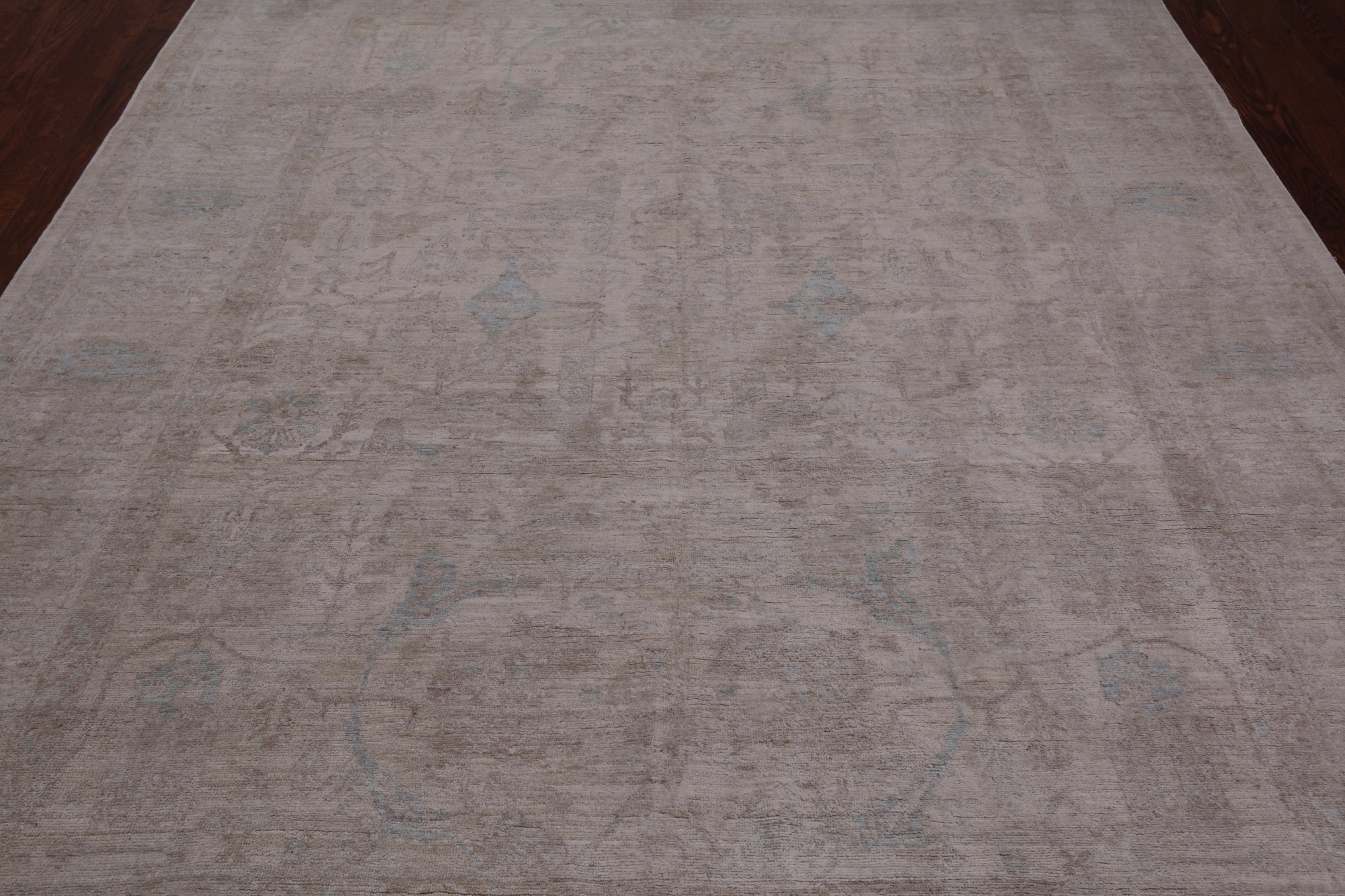 Ivory Turkish Oushak Hand Knotted Wool Rug - 7' 9" X 10' 4"