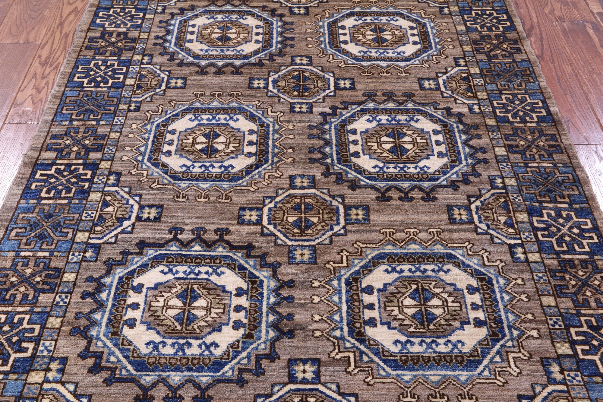 Turkmen Ersari Hand Knotted Wool Rug - 4' 1" X 5' 9" - Golden Nile