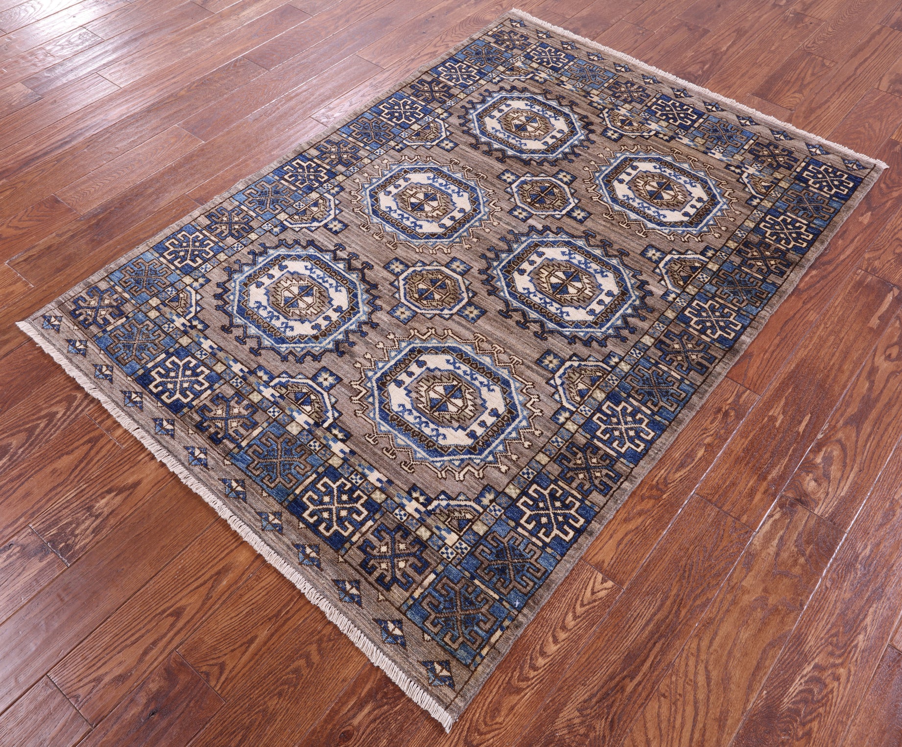 Turkmen Ersari Hand Knotted Wool Rug - 4' 1" X 5' 9" - Golden Nile
