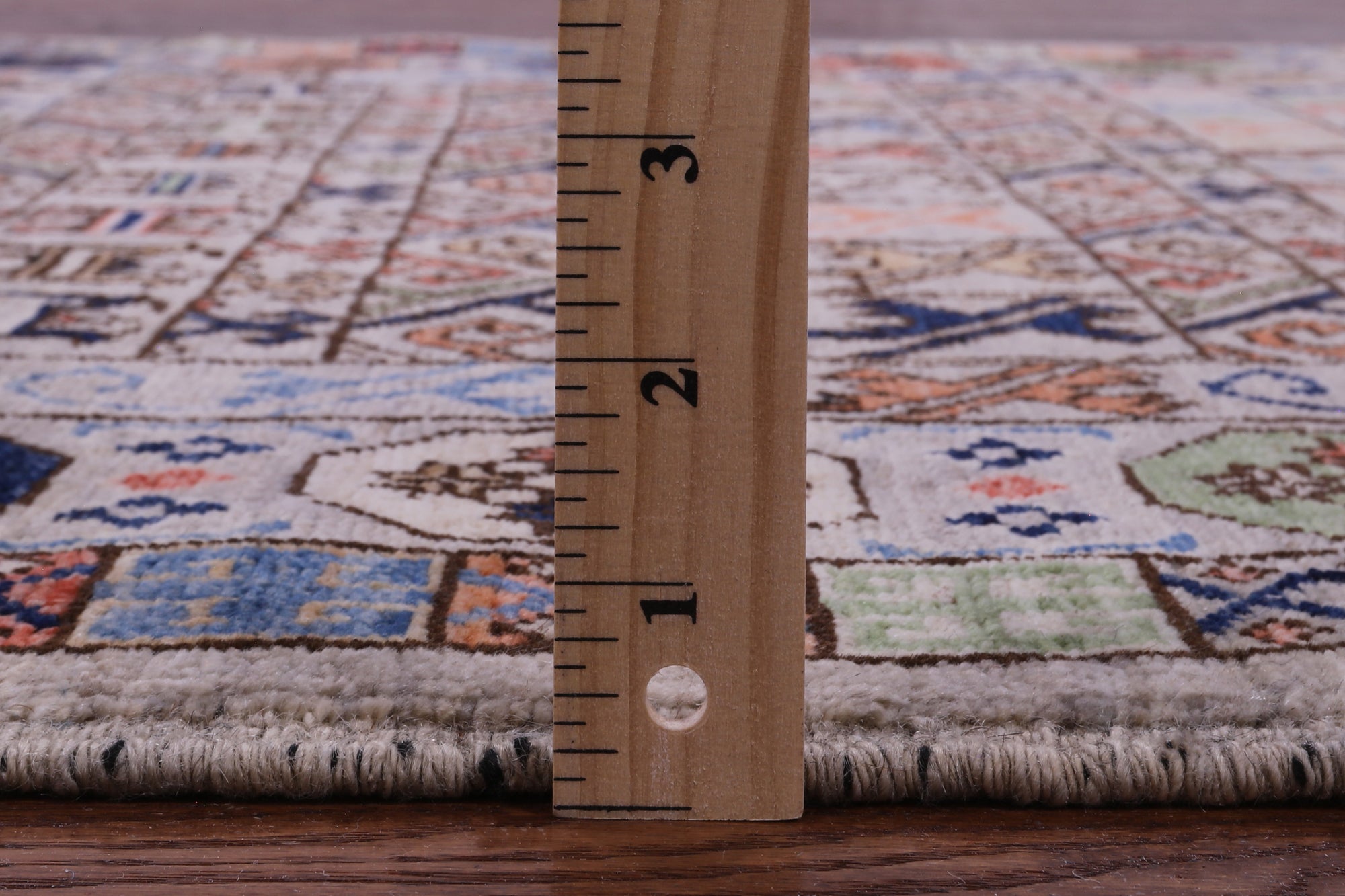 Turkmen Ersari Hand Knotted Wool Rug - 3' 11" X 5' 9" - Golden Nile