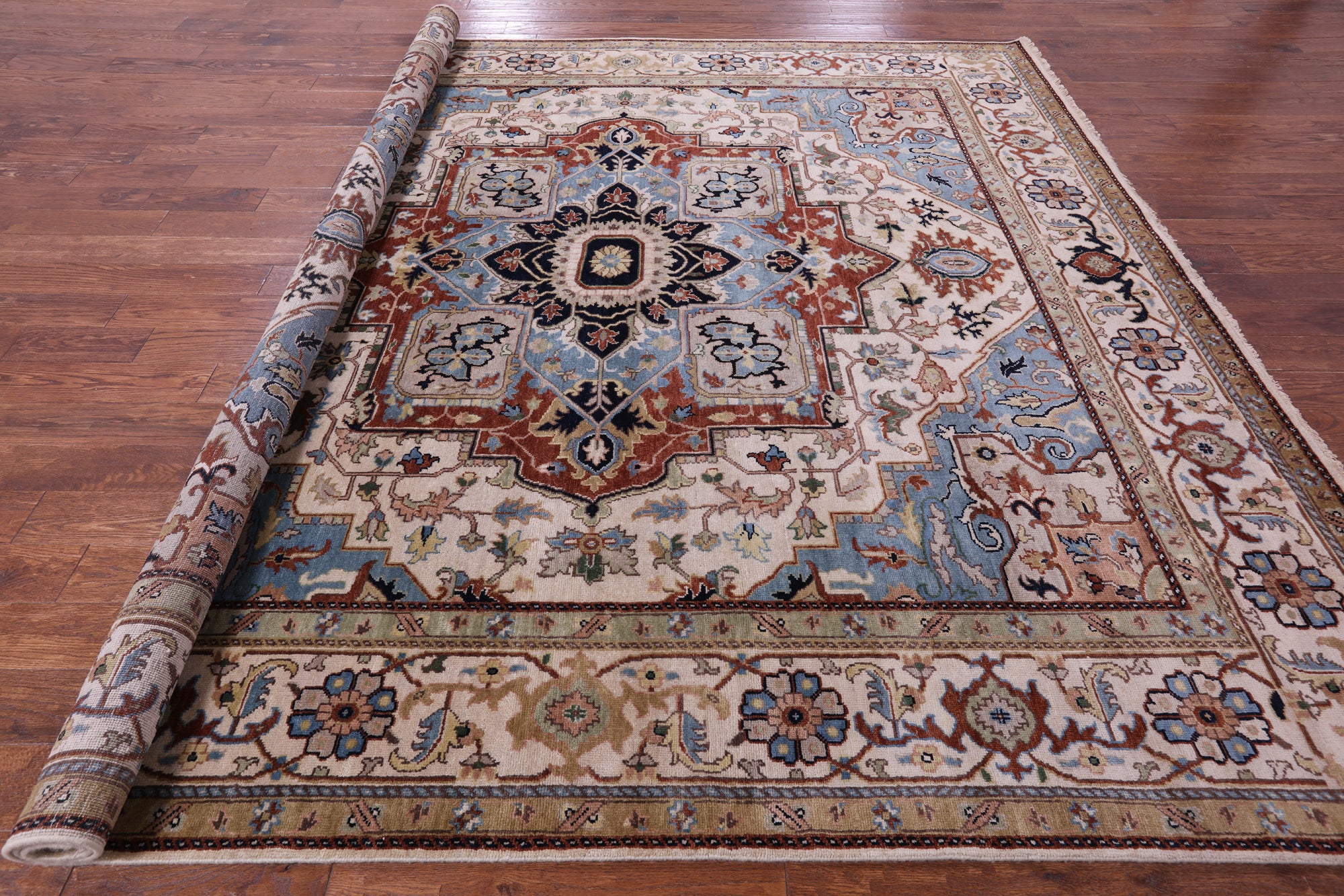 Ivory Square Geometric Heriz Serapi Hand Knotted Wool Rug - 9' 7" X 9' 11" - Golden Nile