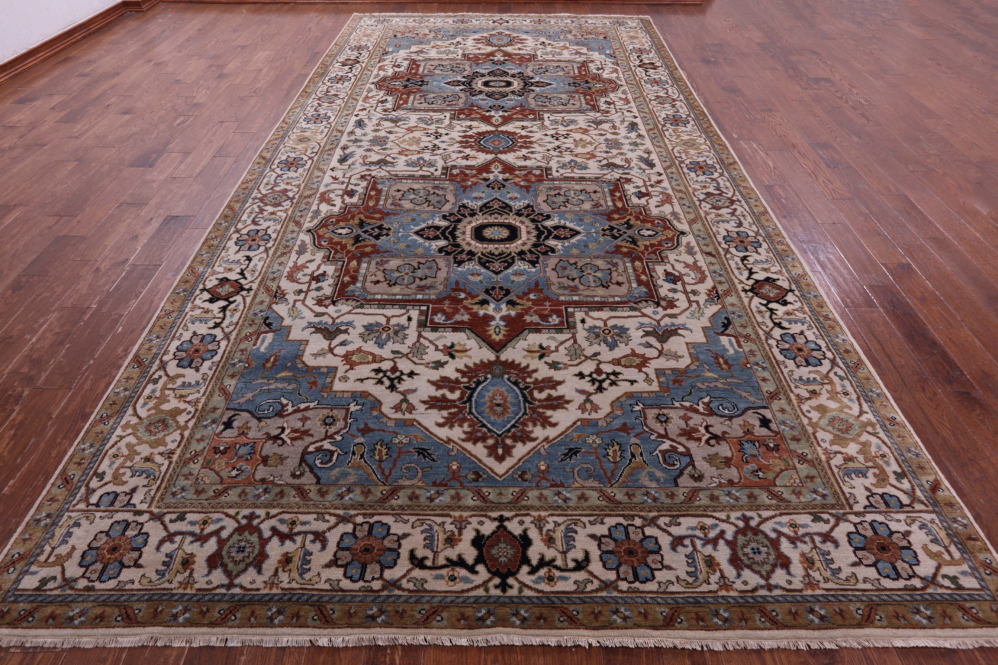 Ivory Geometric Heriz Serapi Hand Knotted Wool Rug - 7' 11" X 15' 10" - Golden Nile