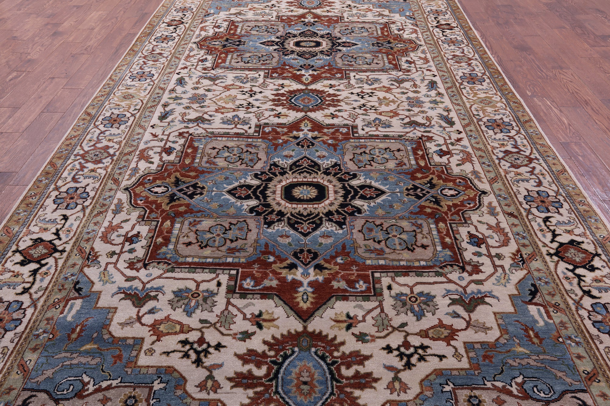 Ivory Geometric Heriz Serapi Hand Knotted Wool Rug - 7' 11" X 15' 10" - Golden Nile