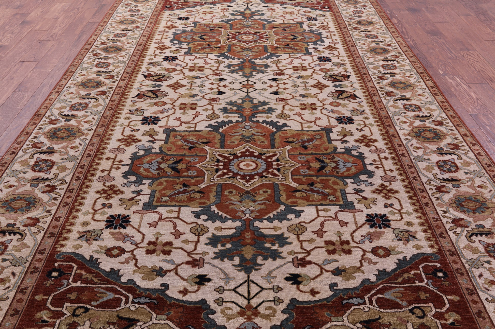 Ivory Geometric Heriz Serapi Hand Knotted Wool Rug - 7' 10" X 15' 9" - Golden Nile