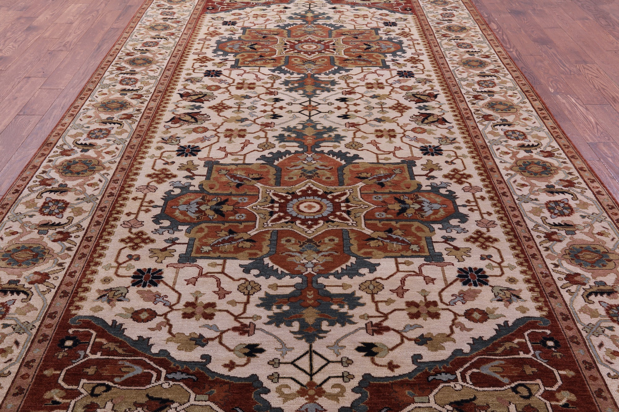 Ivory Geometric Heriz Serapi Hand Knotted Wool Rug - 7' 10" X 15' 9" - Golden Nile