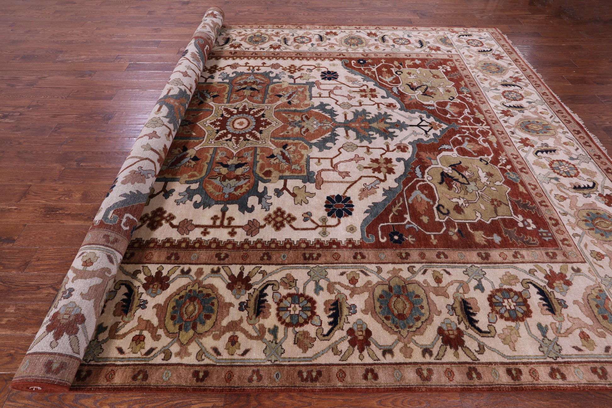 Ivory Geometric Heriz Serapi Hand Knotted Wool Rug - 9' 8" X 14' 0" - Golden Nile