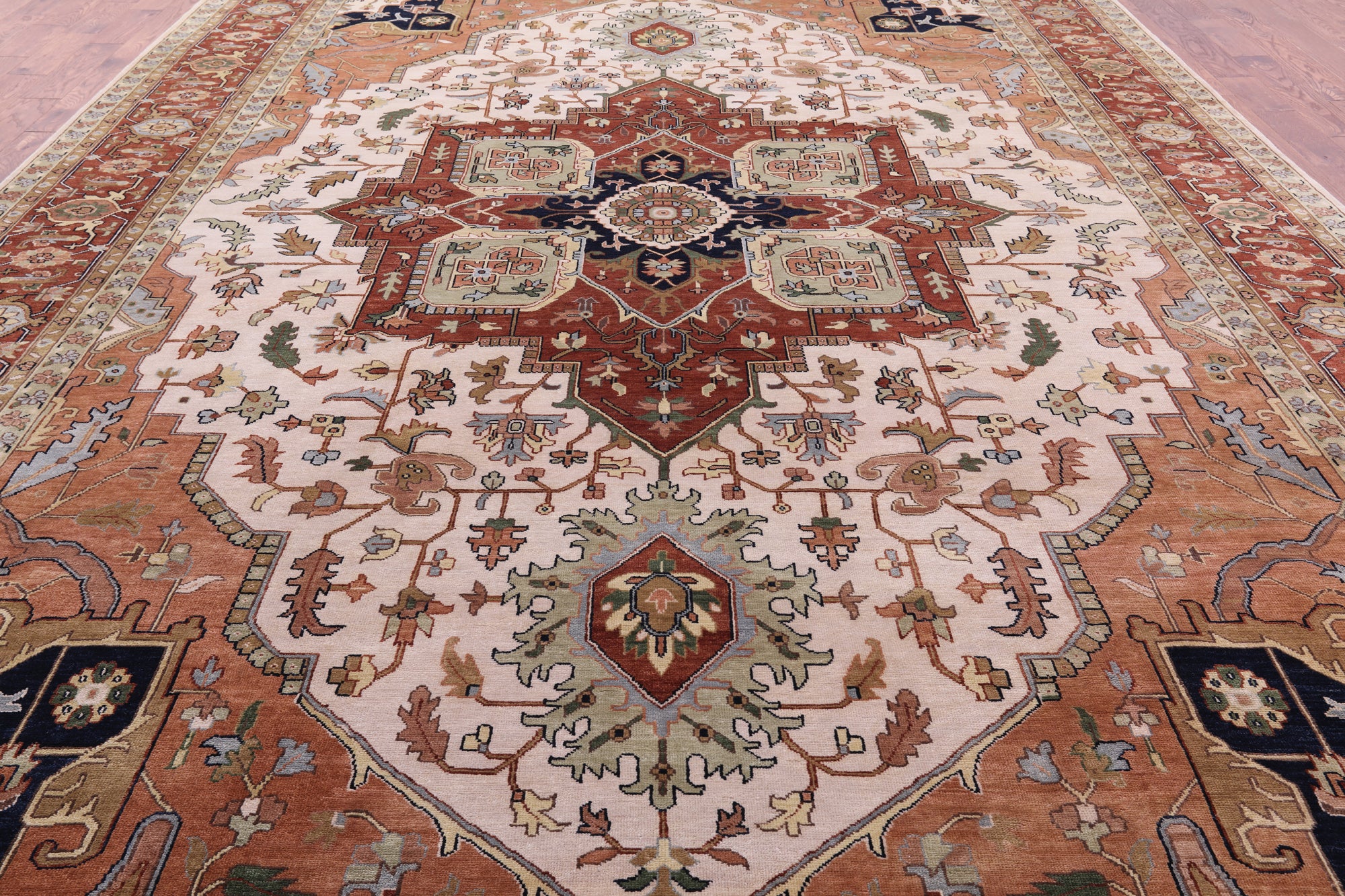 Ivory Geometric Heriz Serapi Handmade Wool Rug - 11' 9" X 18' 0" - Golden Nile