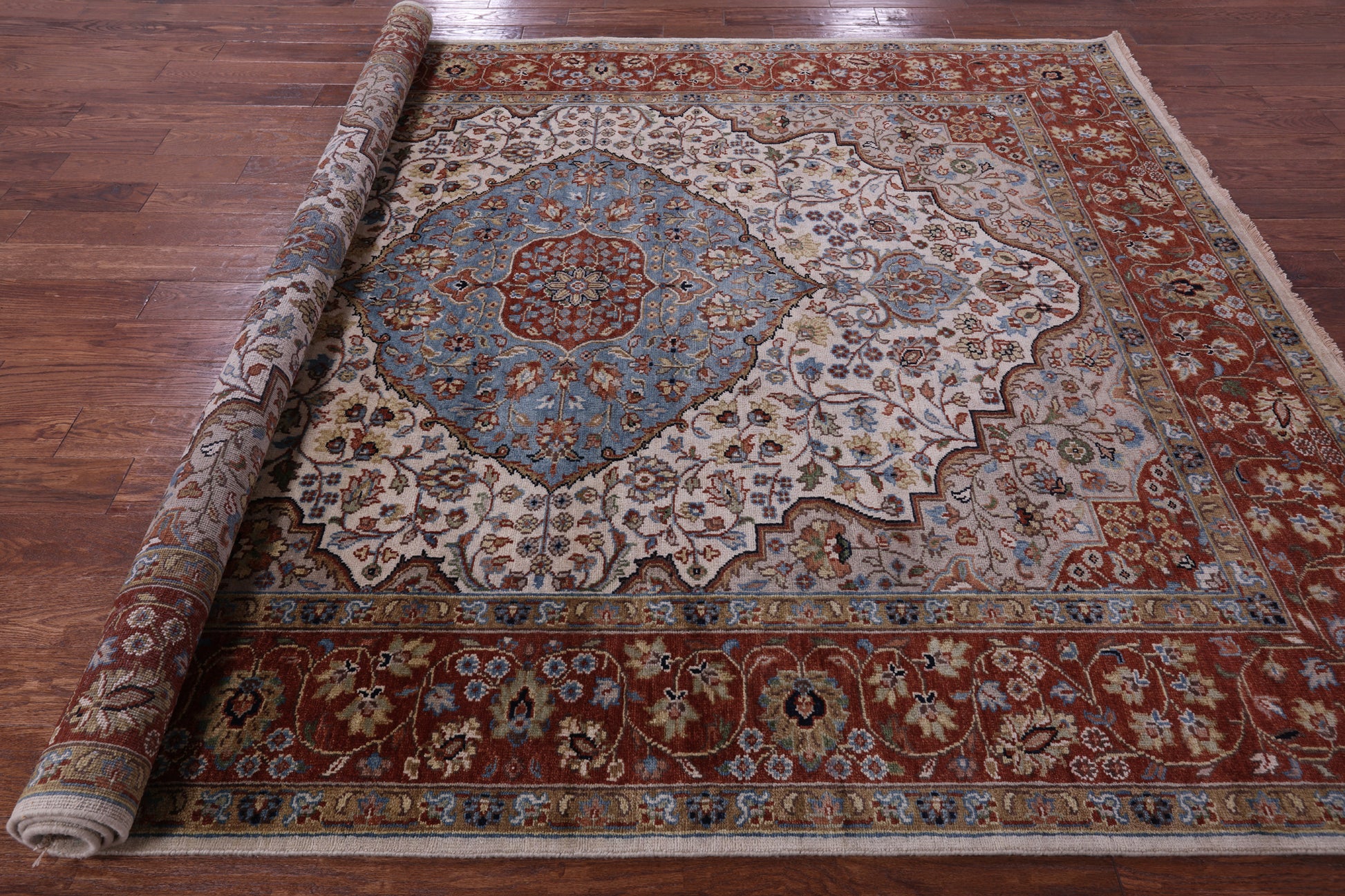 Ivory Persian Heriz Serapi Handmade Wool Rug - 7' 9" X 9' 10" - Golden Nile