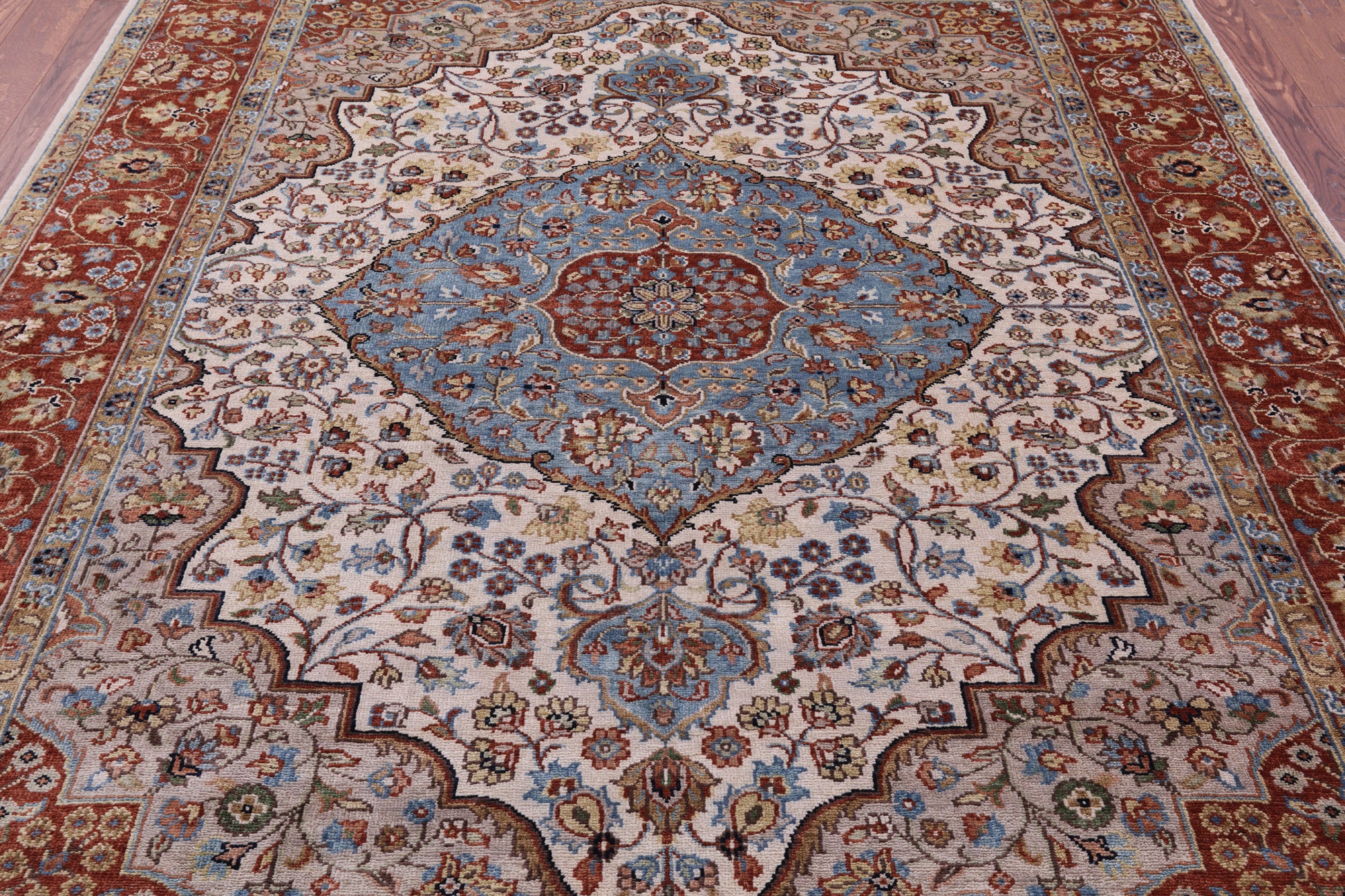 Ivory Persian Heriz Serapi Handmade Wool Rug - 7' 9" X 9' 10" - Golden Nile