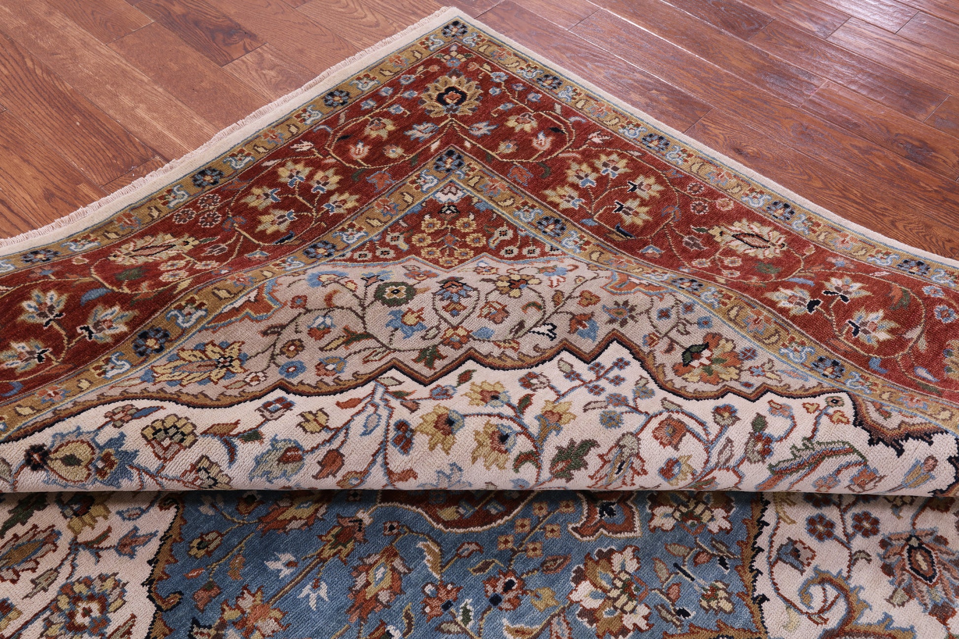 Ivory Square Persian Heriz Serapi Hand Knotted Wool Rug - 8' 11" X 8' 11" - Golden Nile