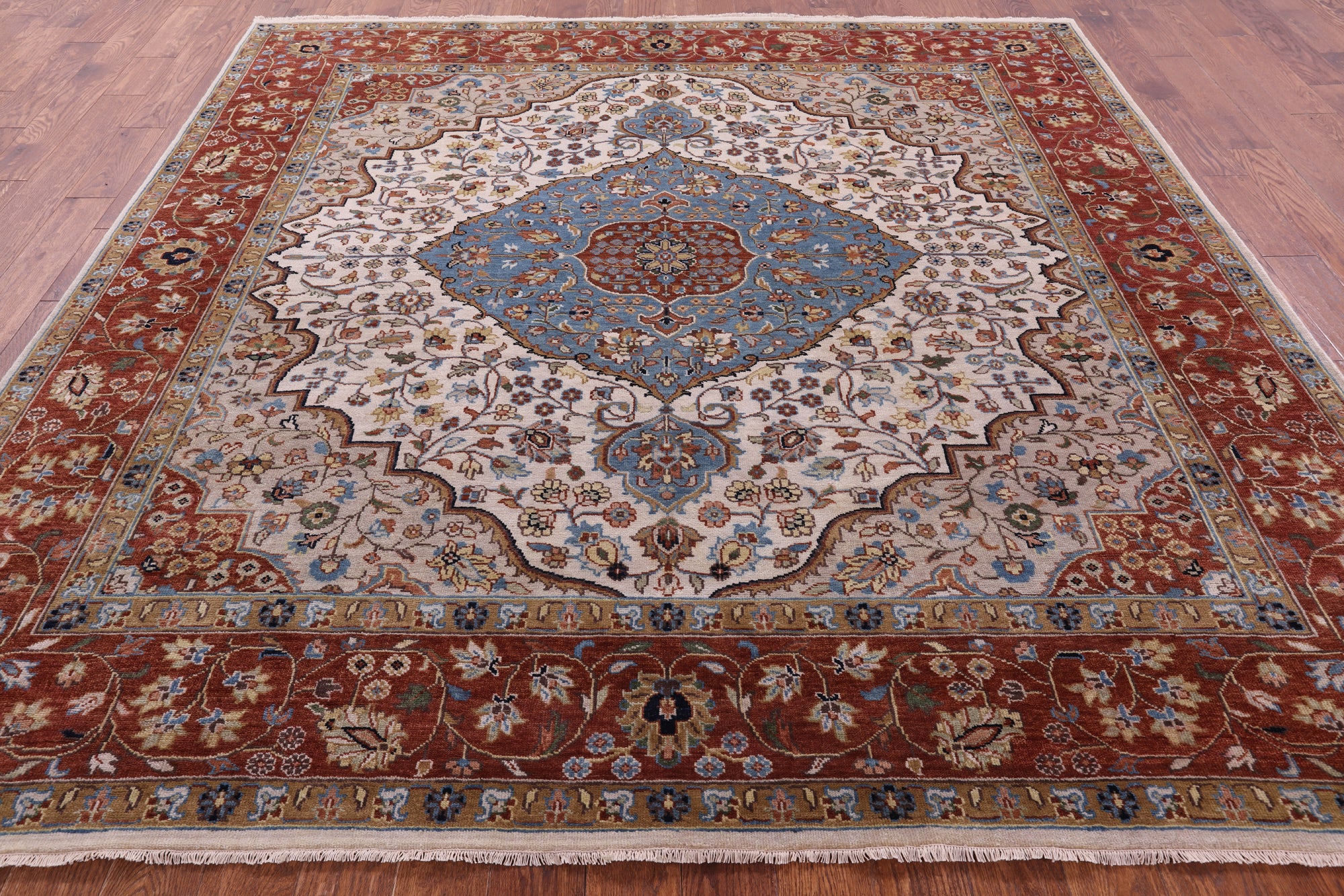 Ivory Square Persian Heriz Serapi Hand Knotted Wool Rug - 8' 11" X 8' 11" - Golden Nile
