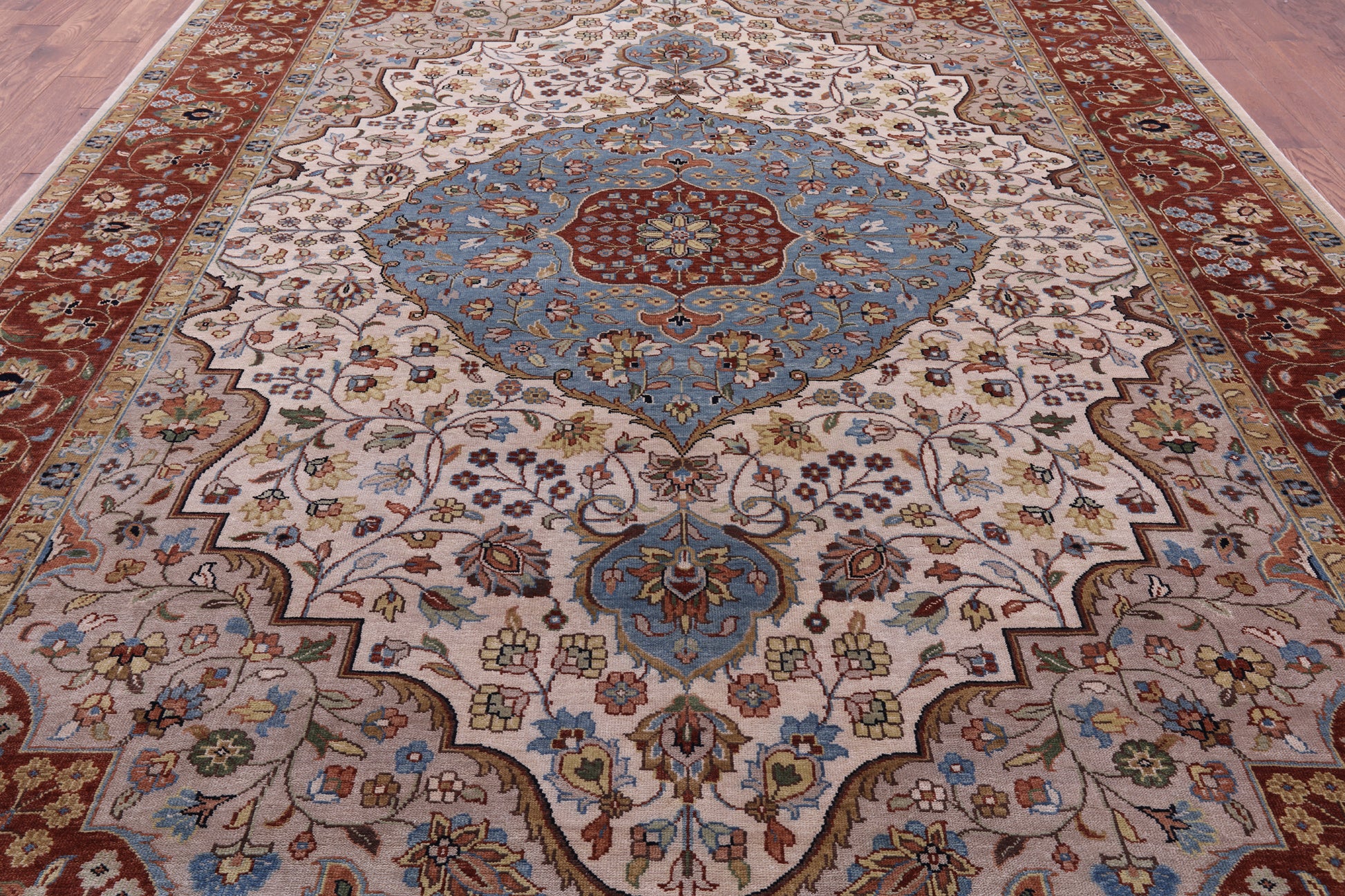 Ivory Persian Fine Serapi Handmade Wool Rug - 9' 11" X 13' 11" - Golden Nile