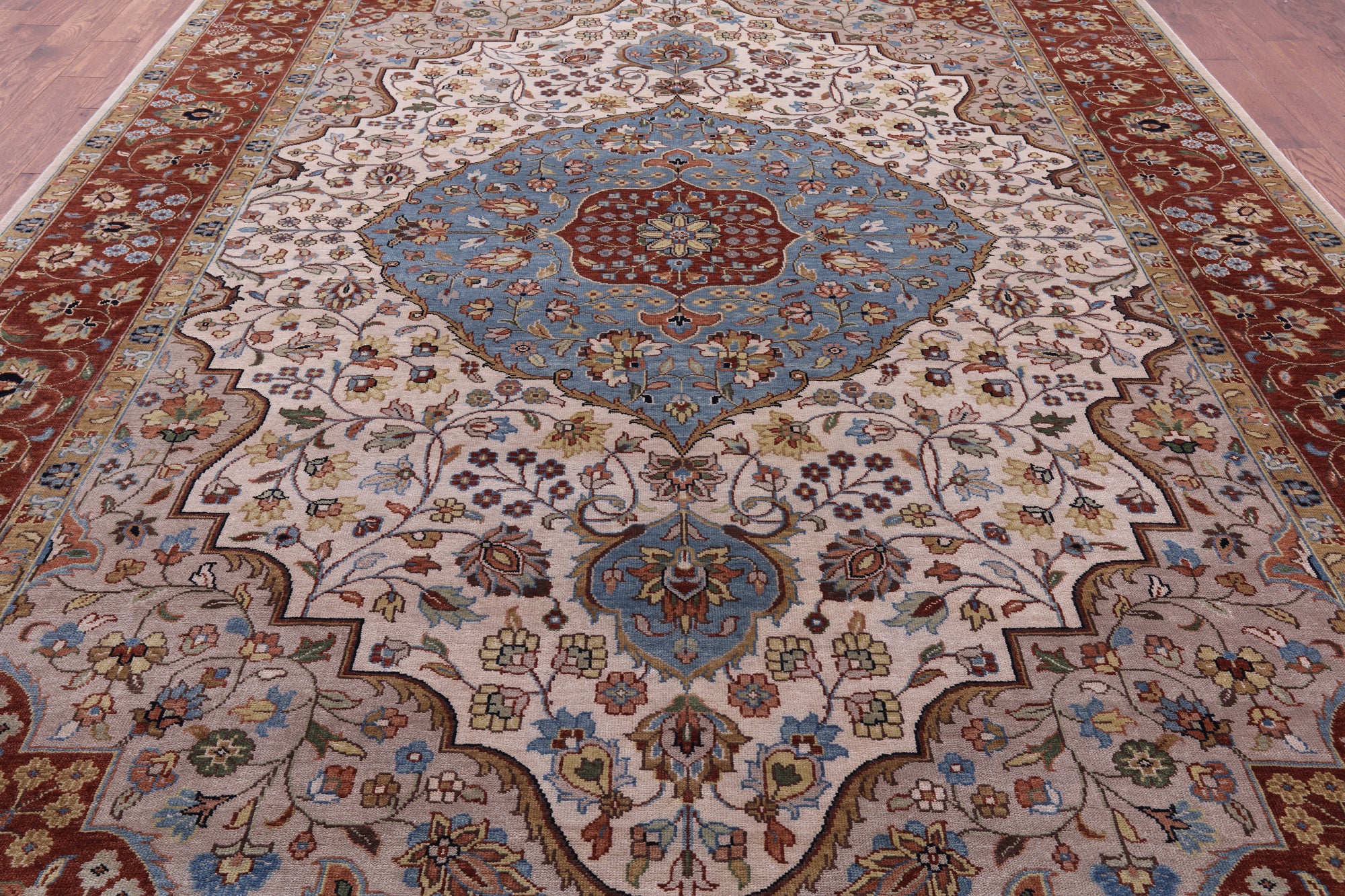 Ivory Persian Fine Serapi Handmade Wool Rug - 9' 11" X 13' 11" - Golden Nile