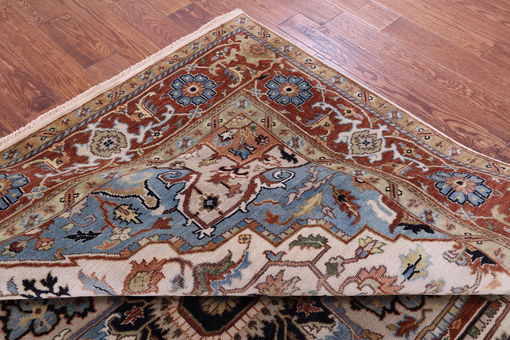Ivory Square Geometric Heriz Serapi Hand Knotted Wool Rug - 8' 9" X 8' 9" - Golden Nile