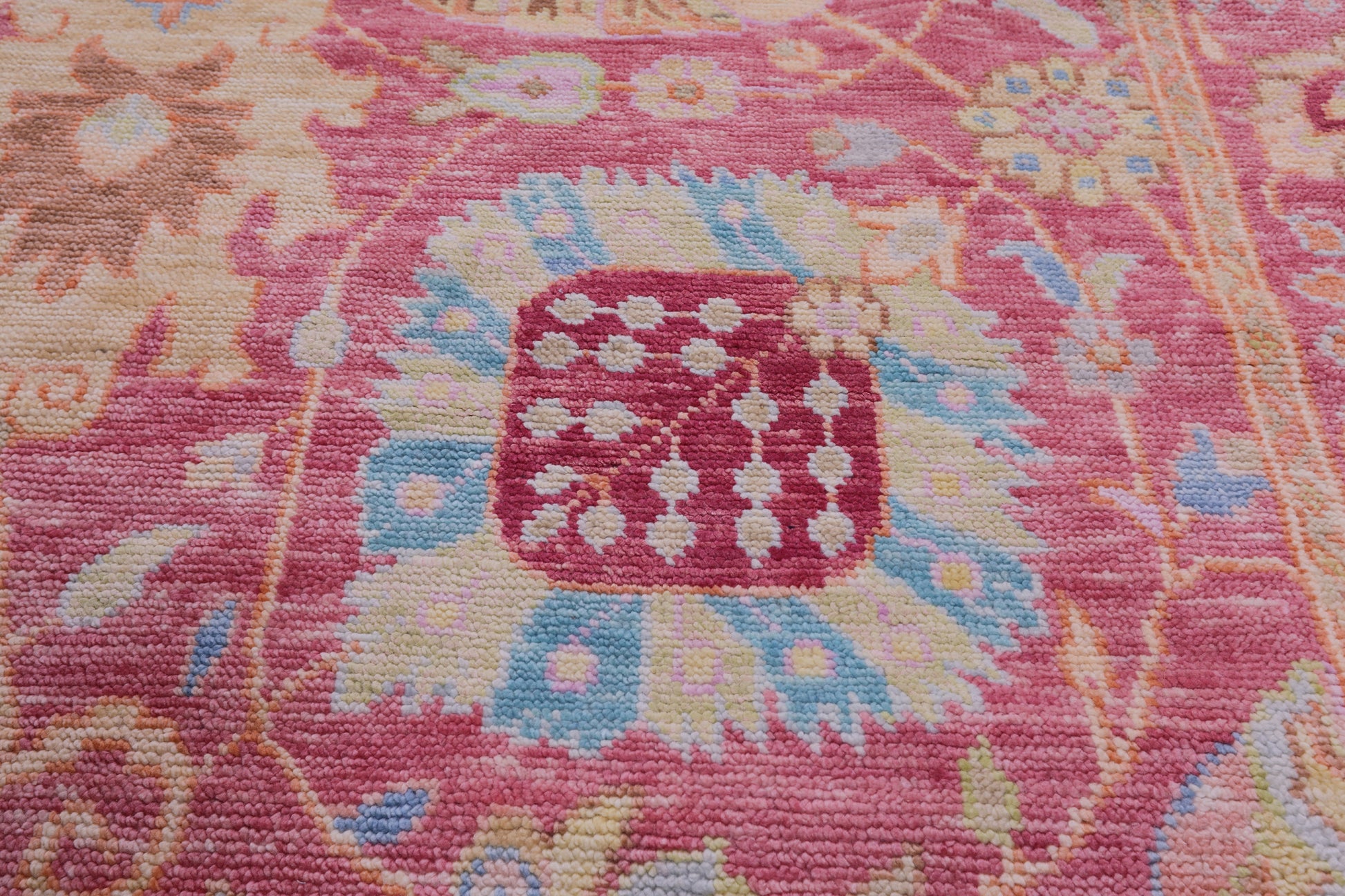 Pink Persian Sultanabad Hand Knotted Wool Rug - 12' 2" X 18' 2" - Golden Nile