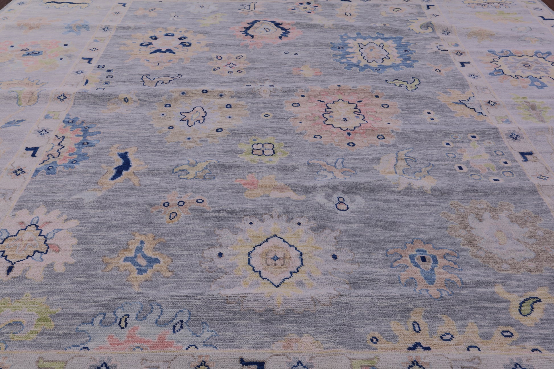 Silver Persian Sultanabad Hand Knotted Wool Rug - 12' 1" X 14' 9" - Golden Nile