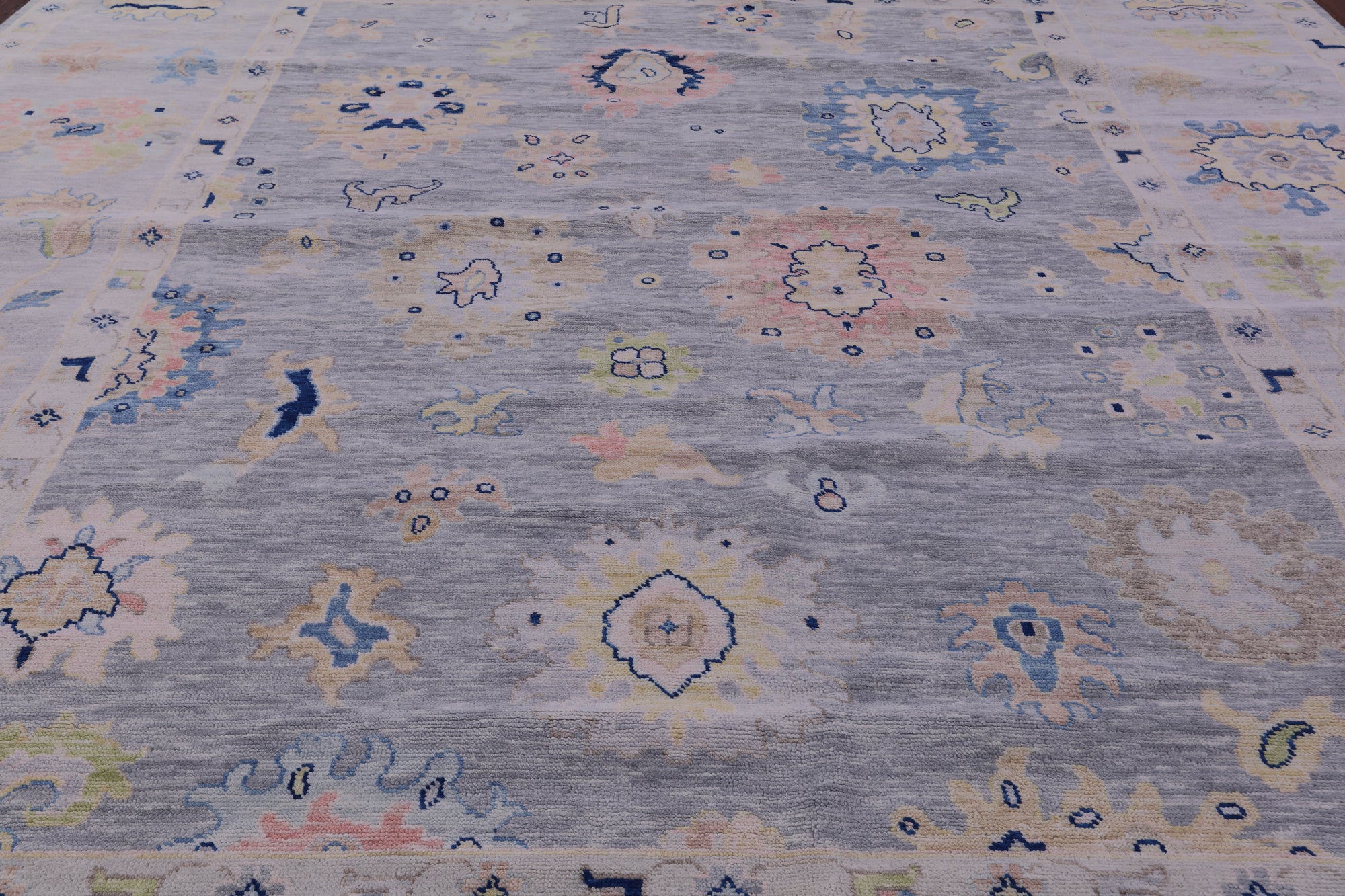 Silver Persian Sultanabad Hand Knotted Wool Rug - 12' 1" X 14' 9" - Golden Nile